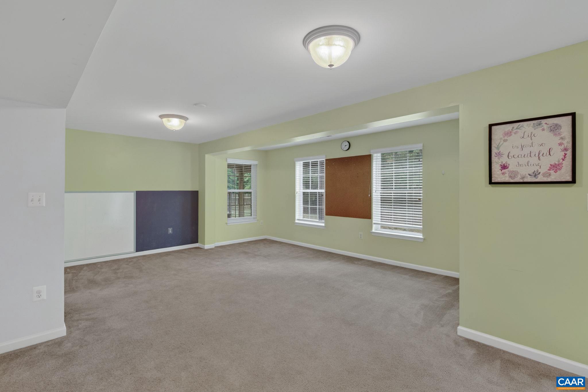 MONTGOMERY RIDGE - Residential