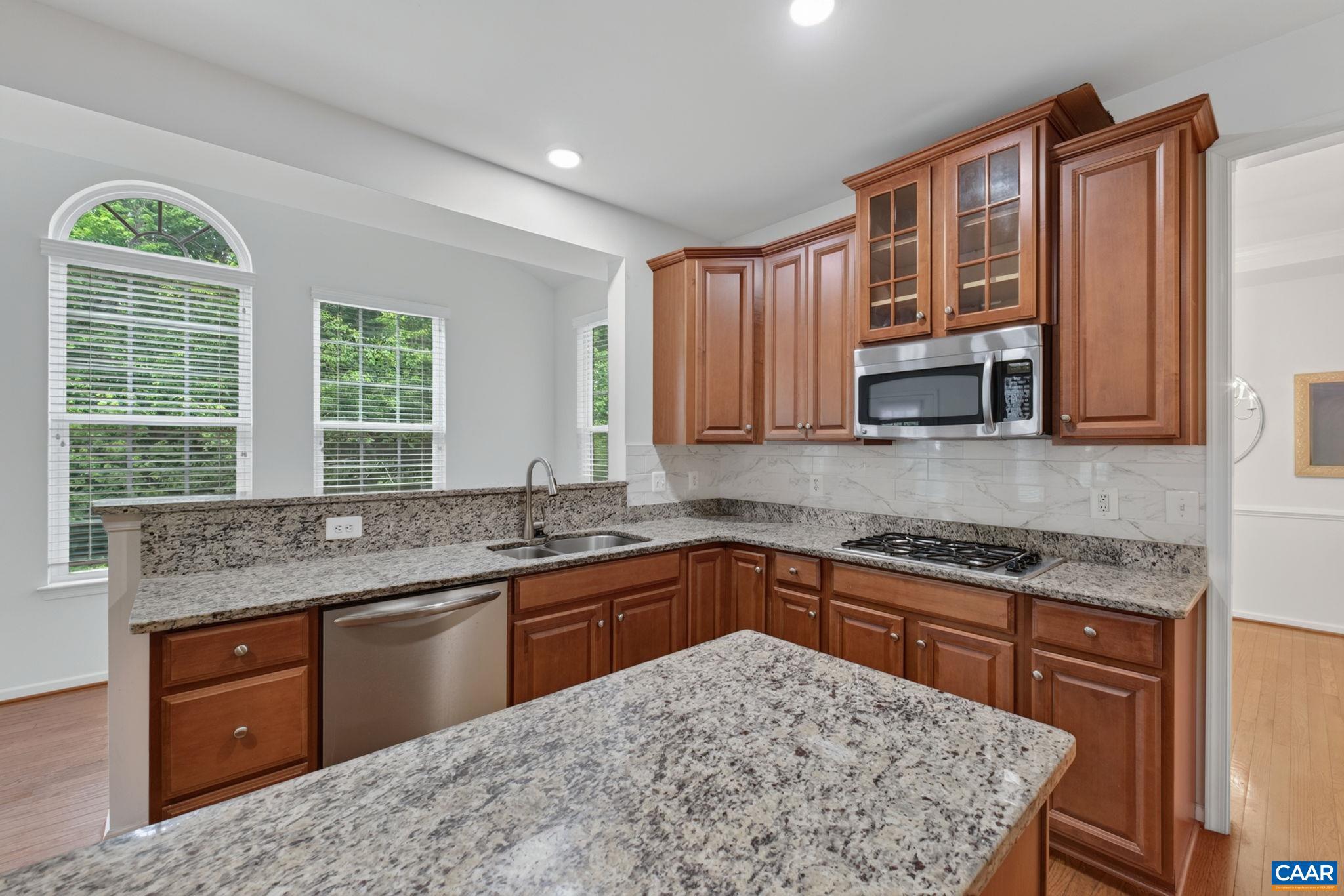MONTGOMERY RIDGE - Residential
