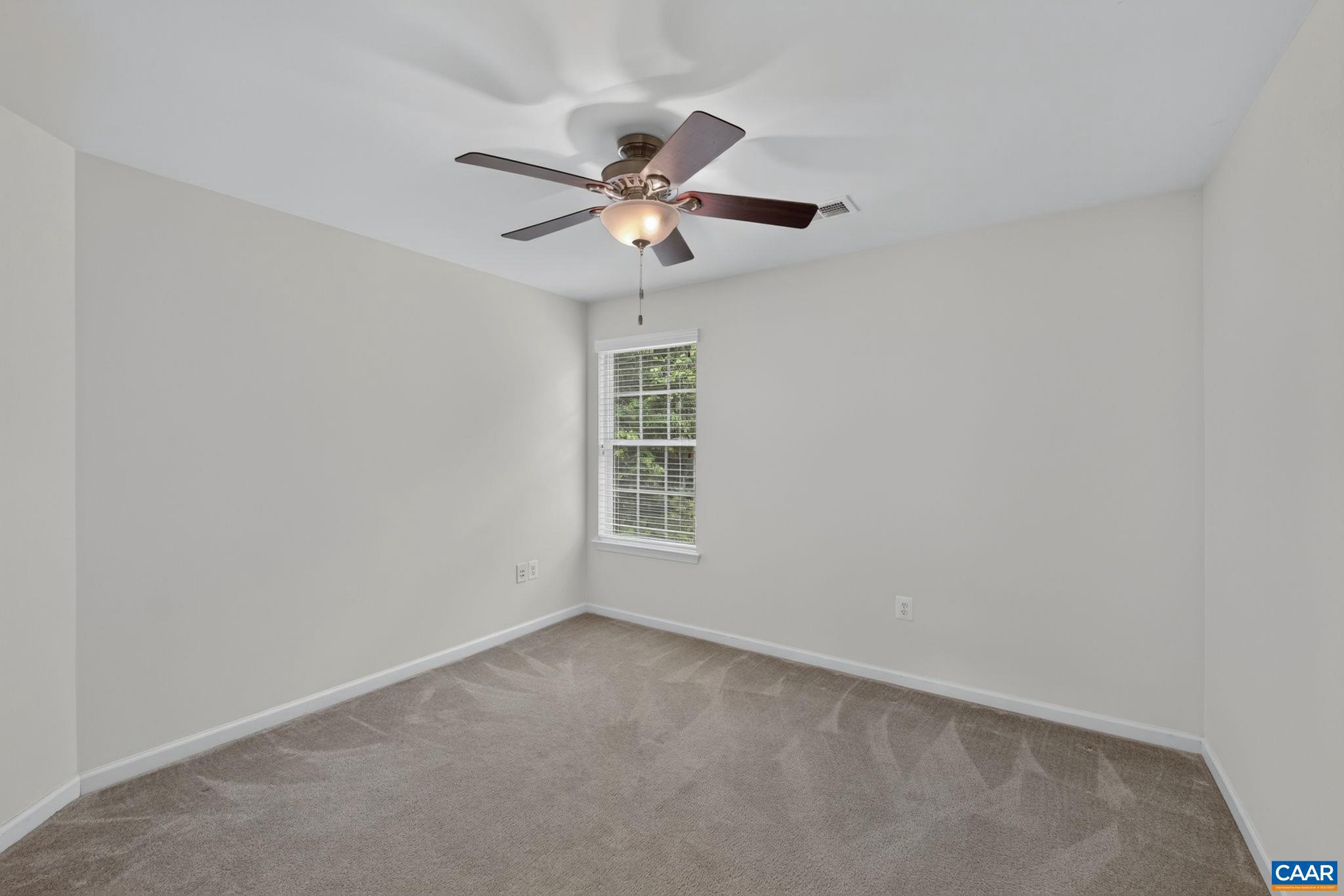 MONTGOMERY RIDGE - Residential