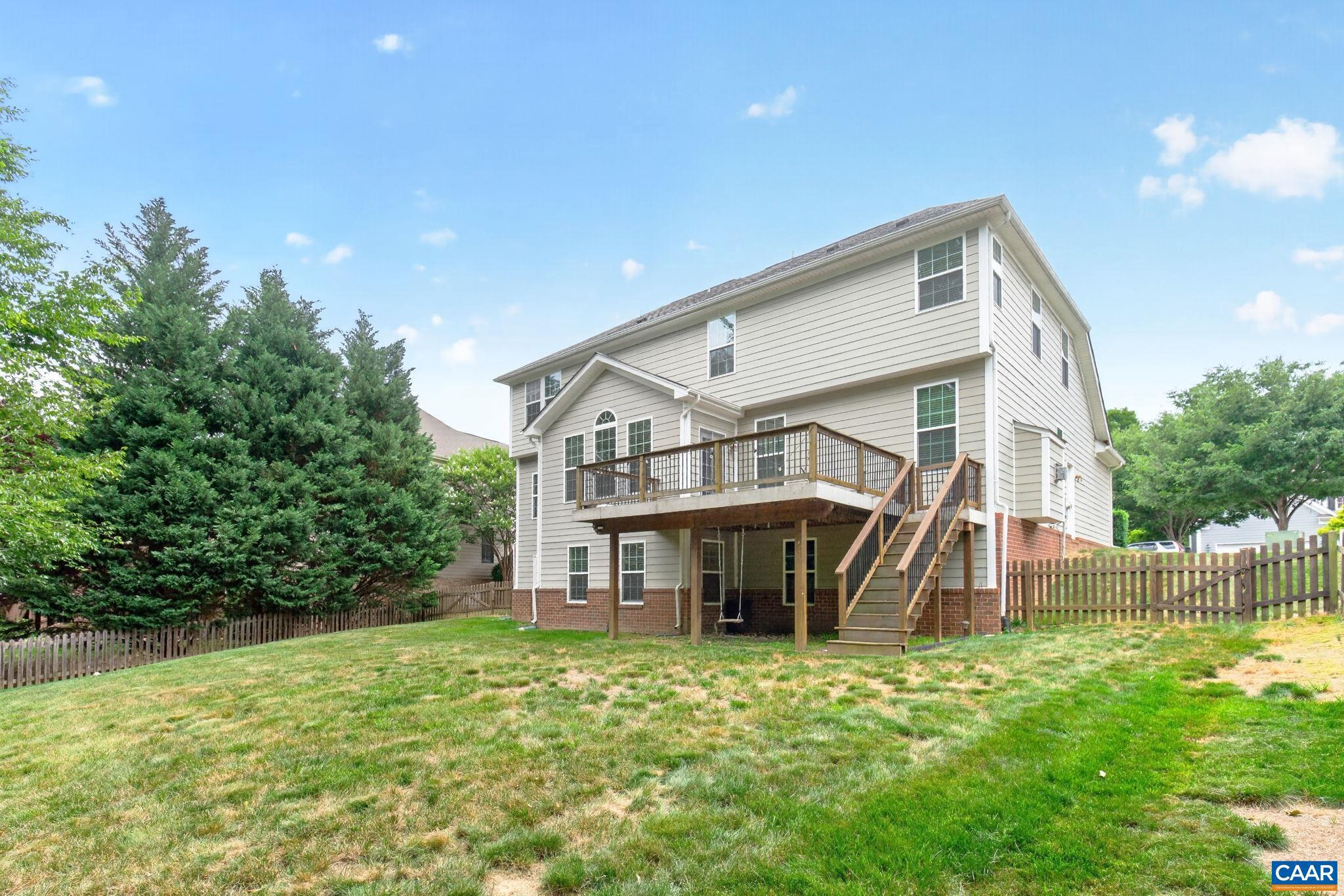 MONTGOMERY RIDGE - Residential