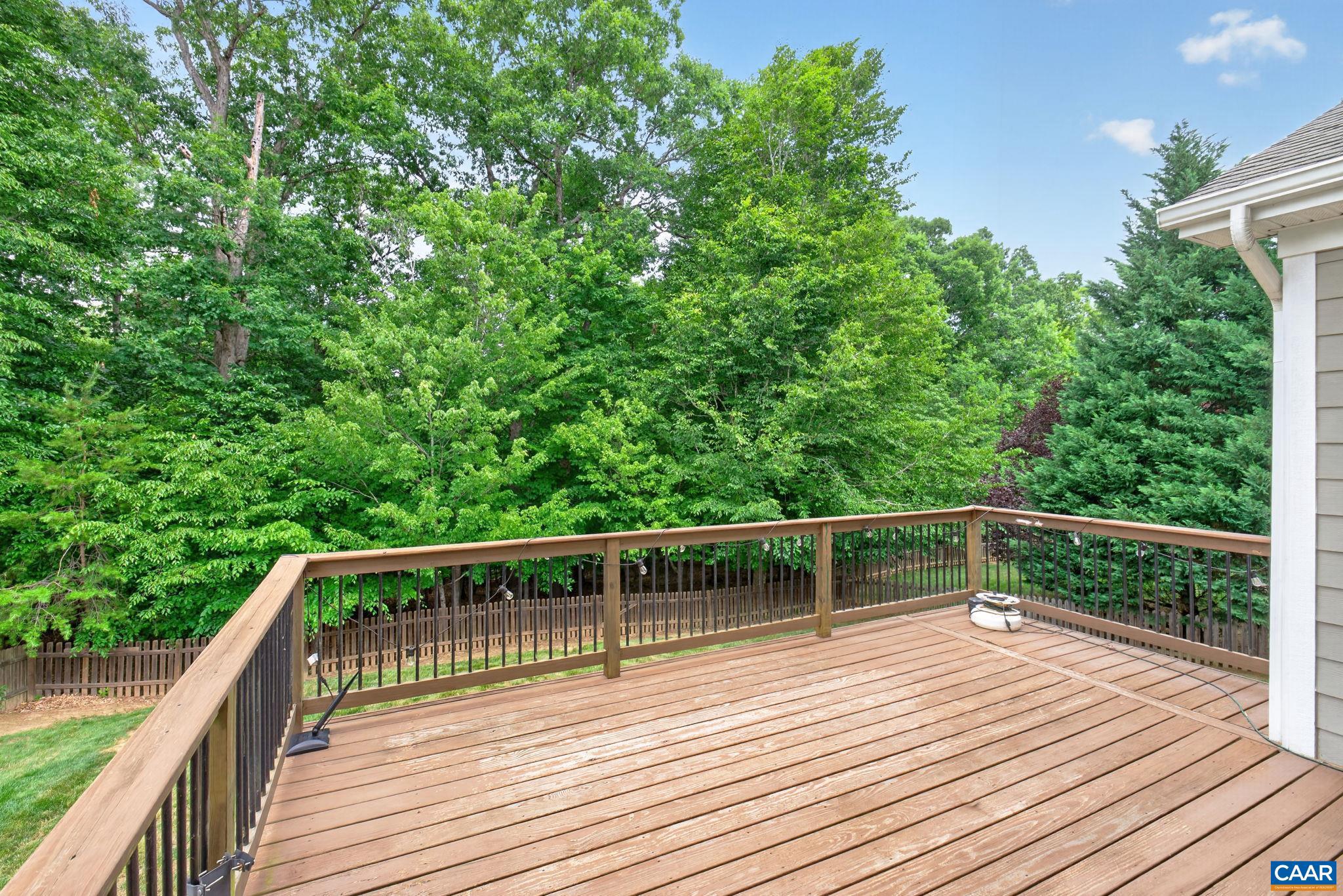 MONTGOMERY RIDGE - Residential