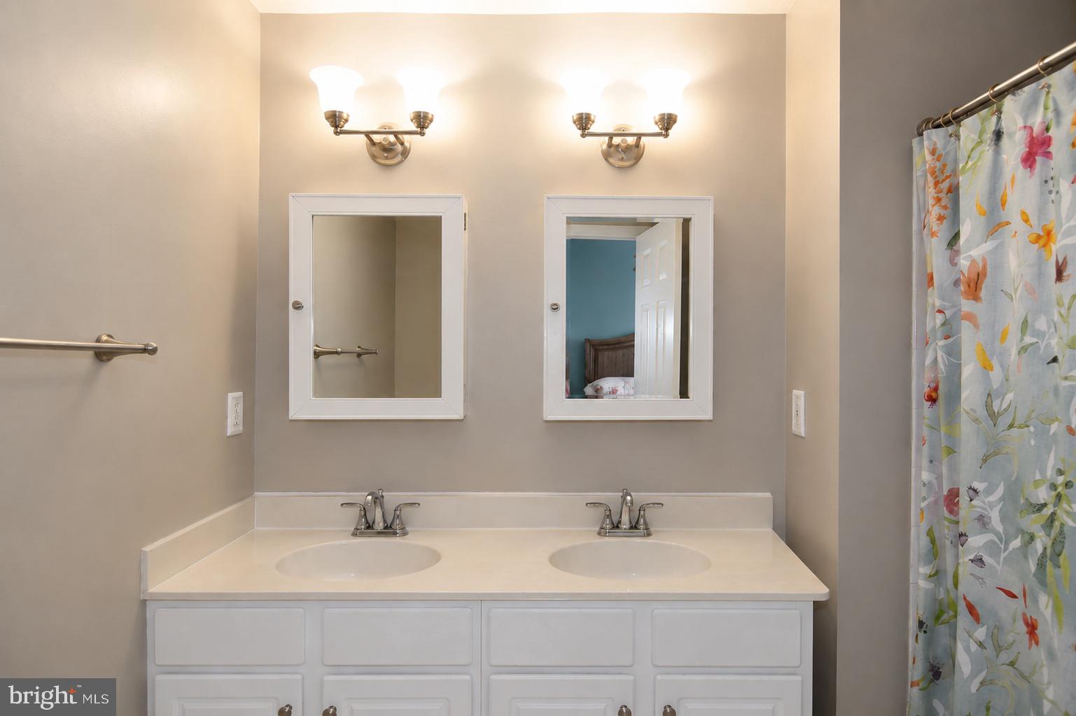 LAKE RIDGE - SPRINGWOODS - Residential