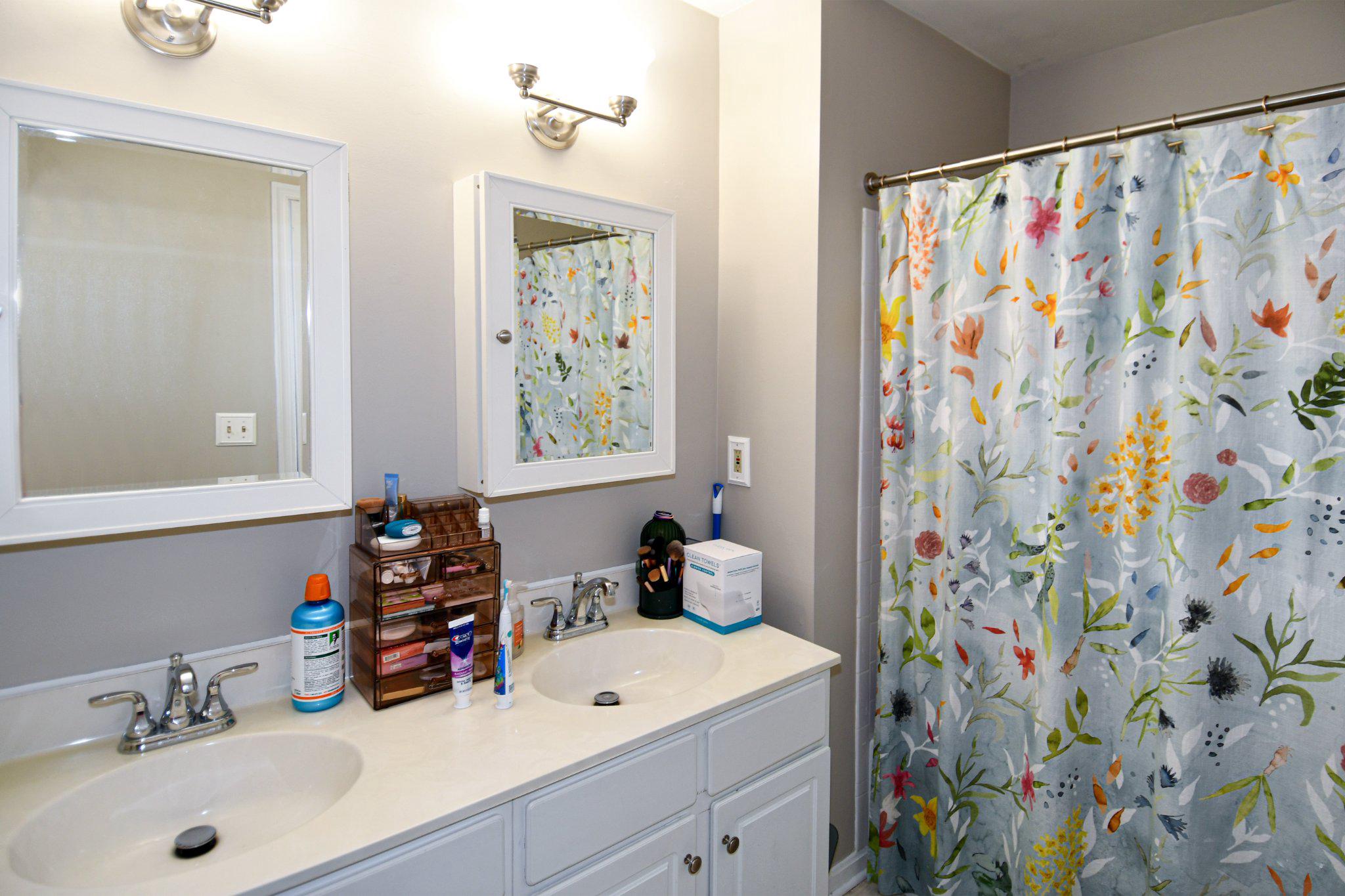 LAKE RIDGE - SPRINGWOODS - Residential