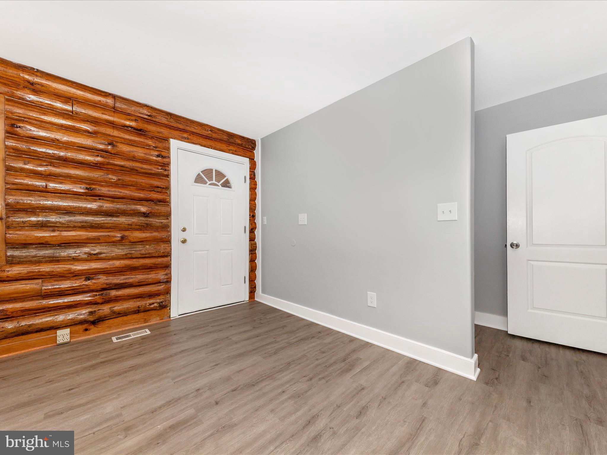 FOXLAIR ACRES - Residential