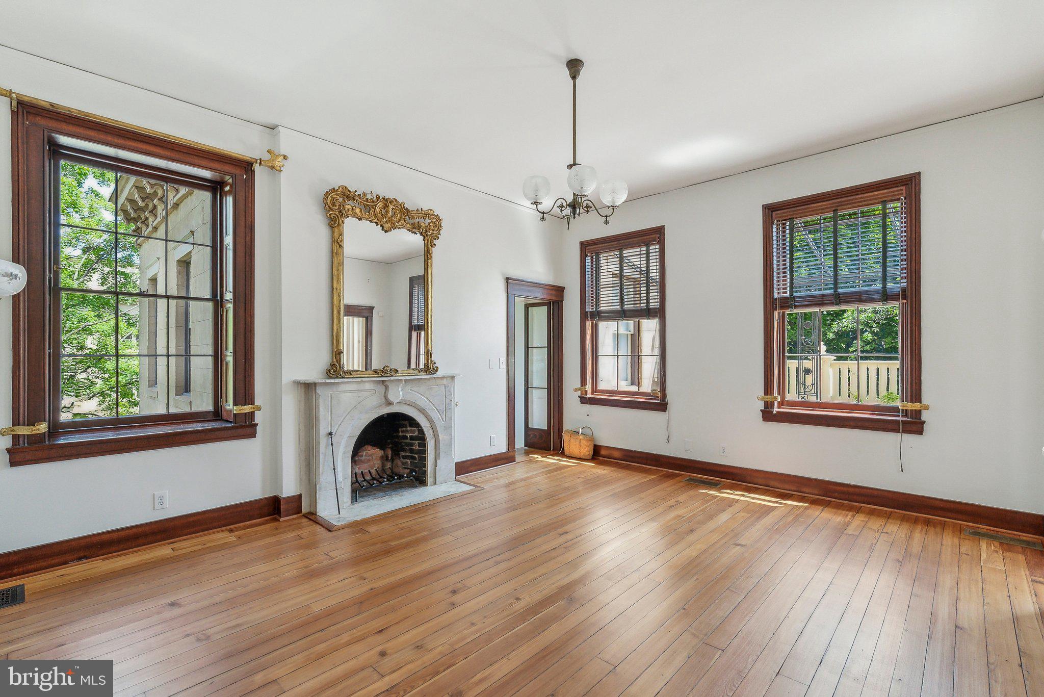 GEORGETOWN - Residential