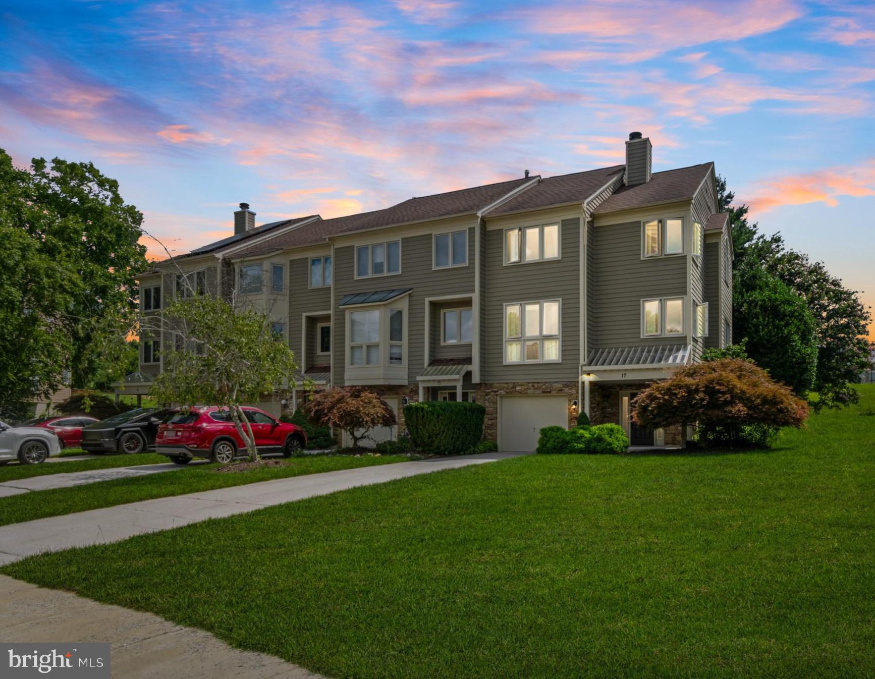 SUMMIT CHASE - Residential