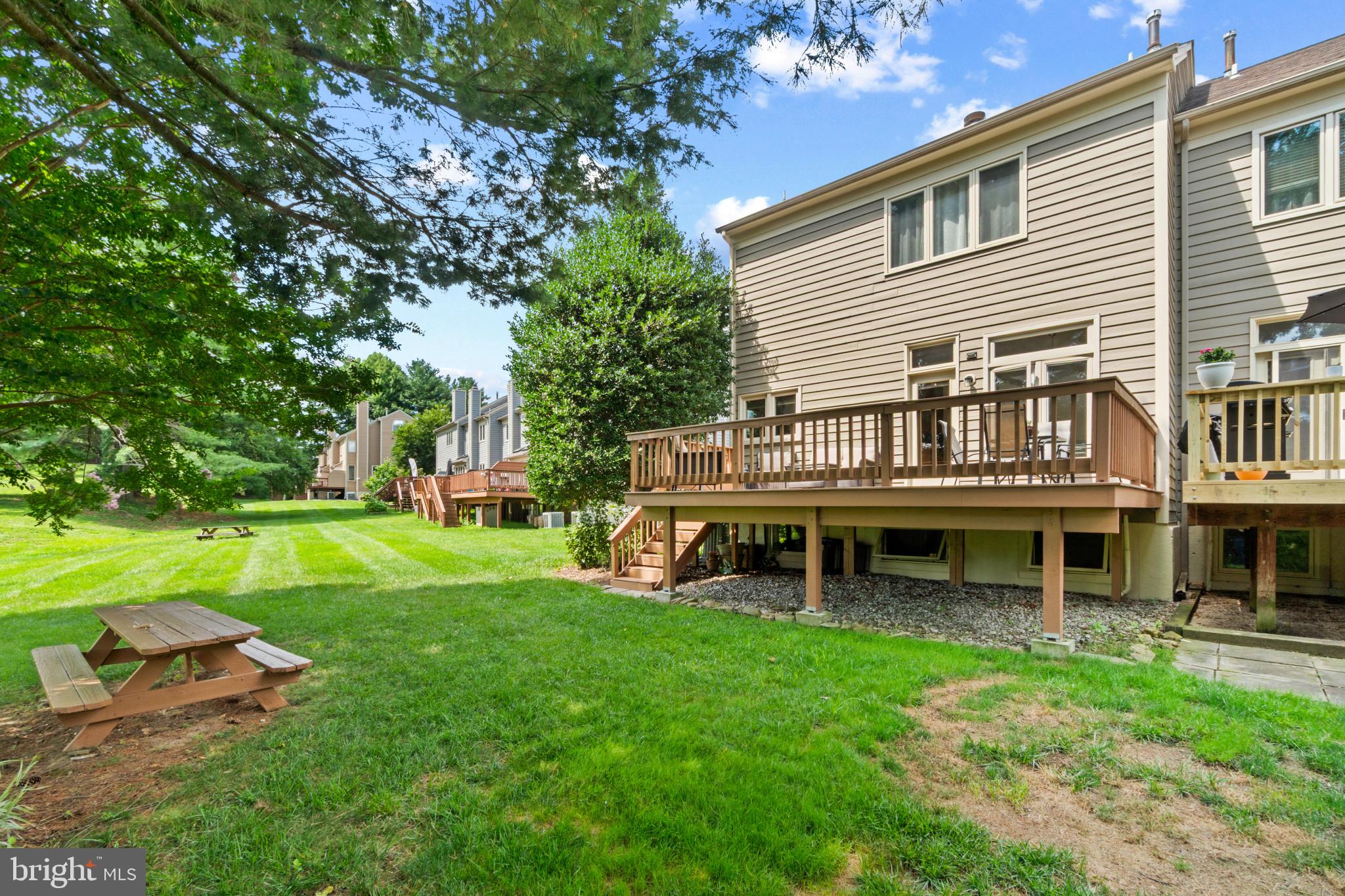 SUMMIT CHASE - Residential