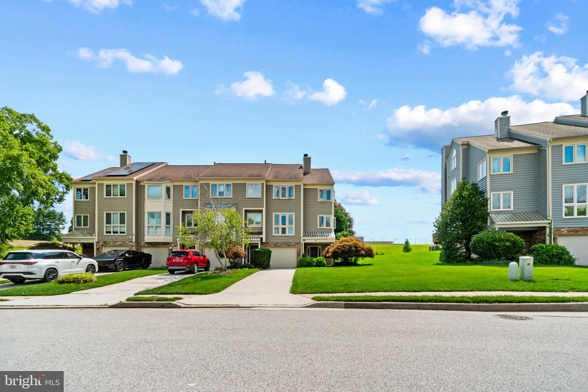 SUMMIT CHASE - Residential