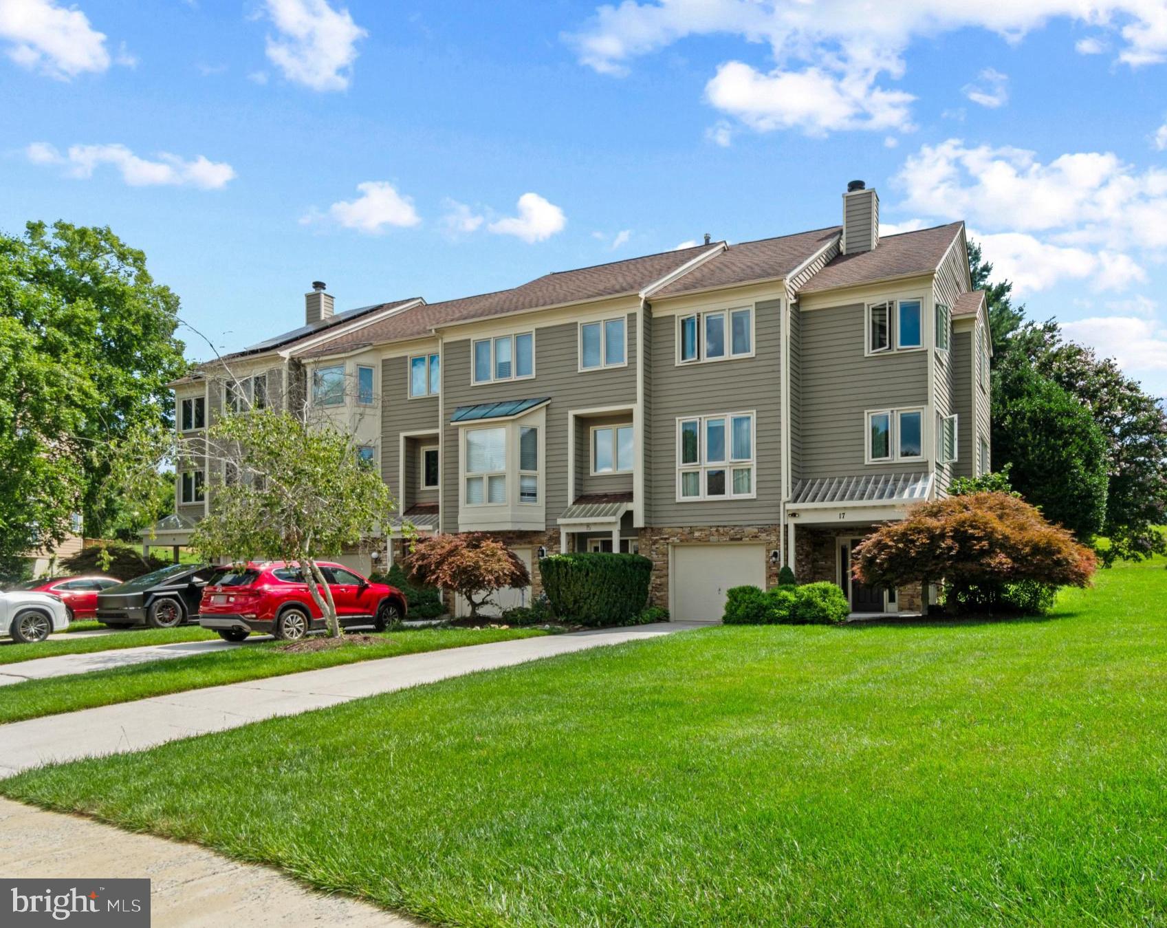 SUMMIT CHASE - Residential