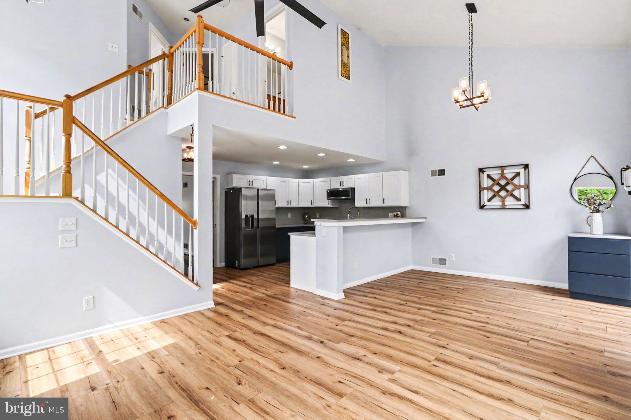 WOODSIDE COURT - Residential