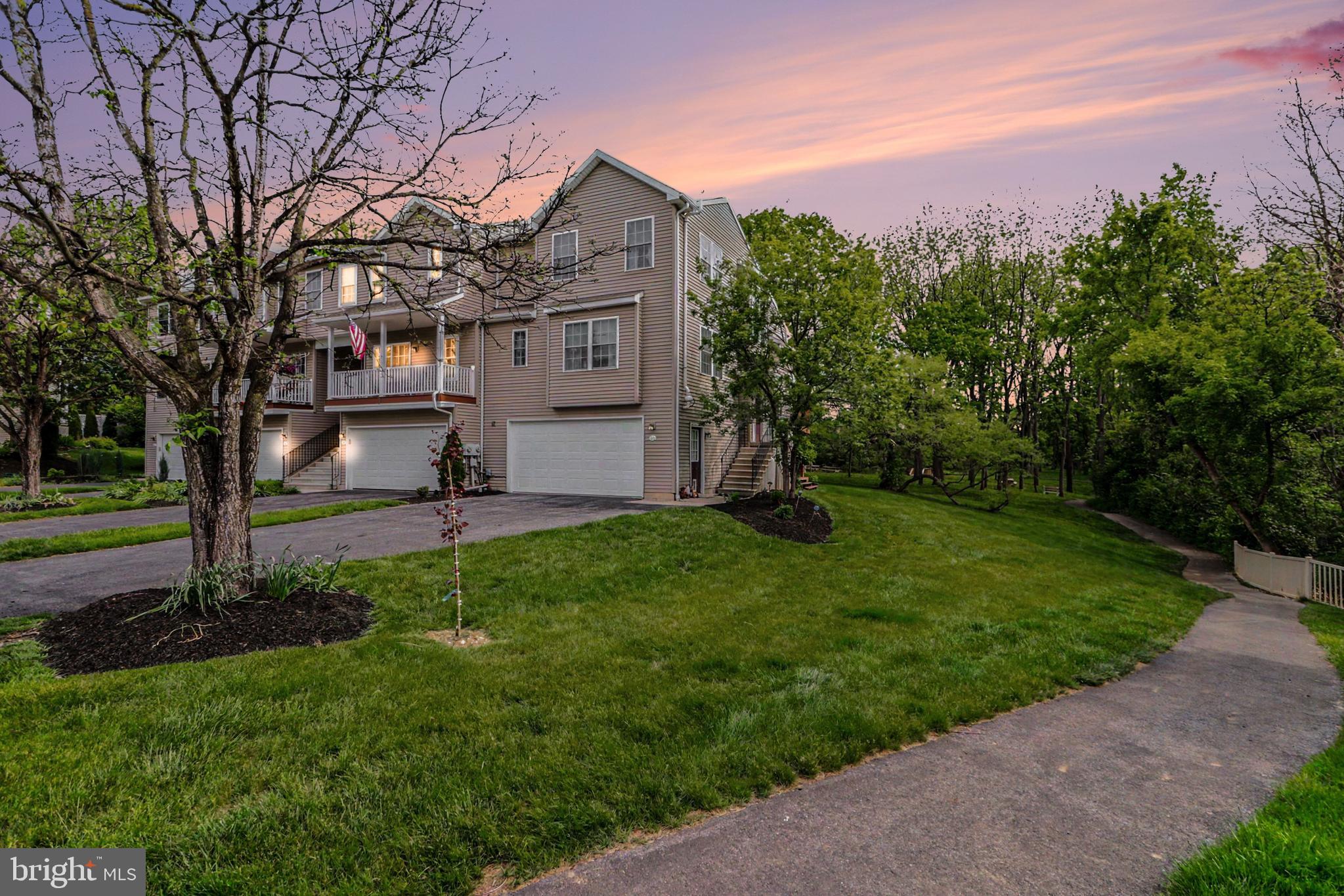 WOODSIDE COURT - Residential