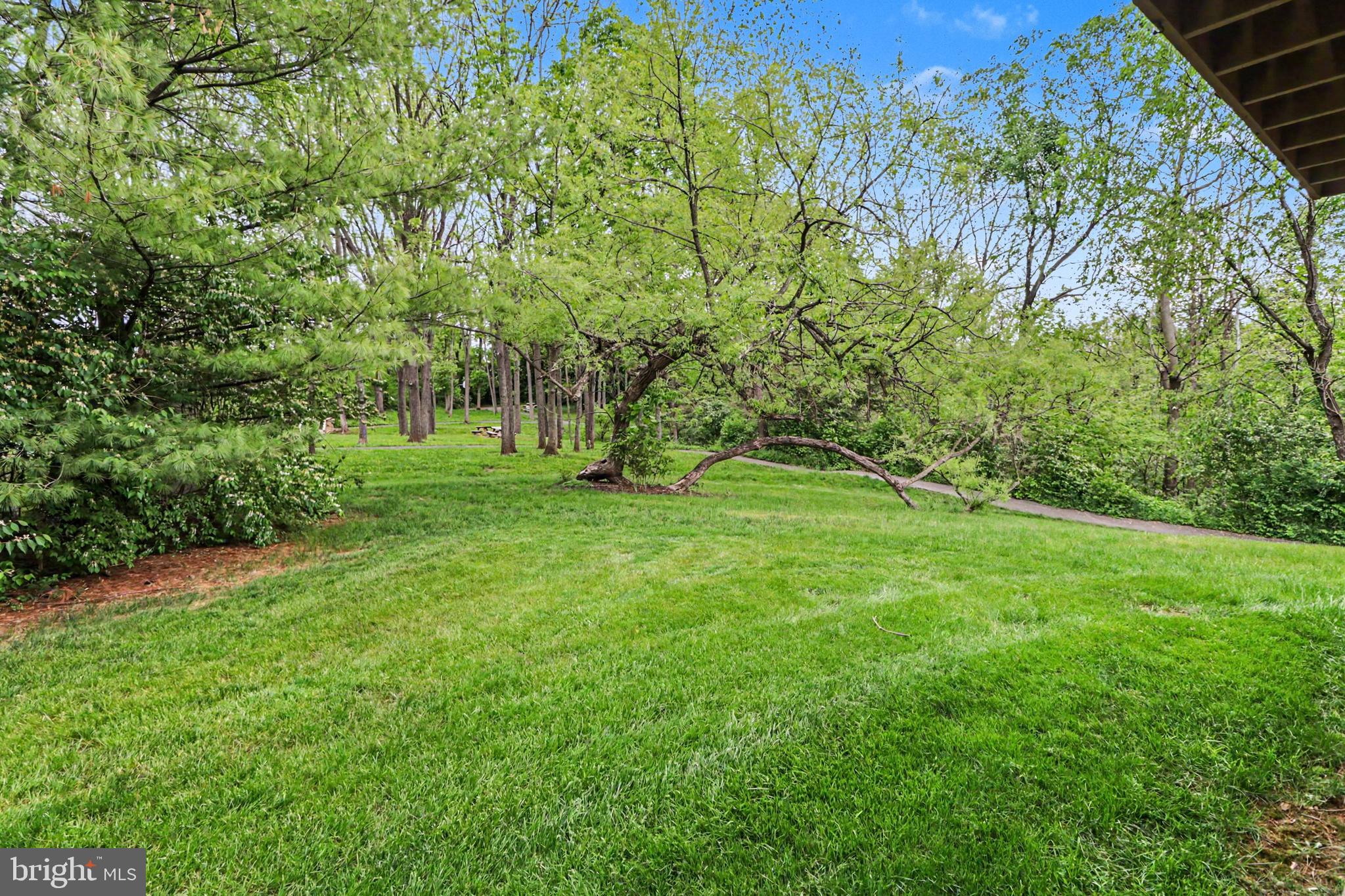 WOODSIDE COURT - Residential