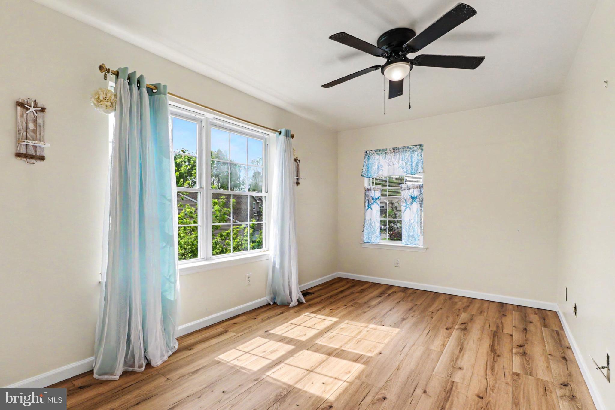 WOODSIDE COURT - Residential