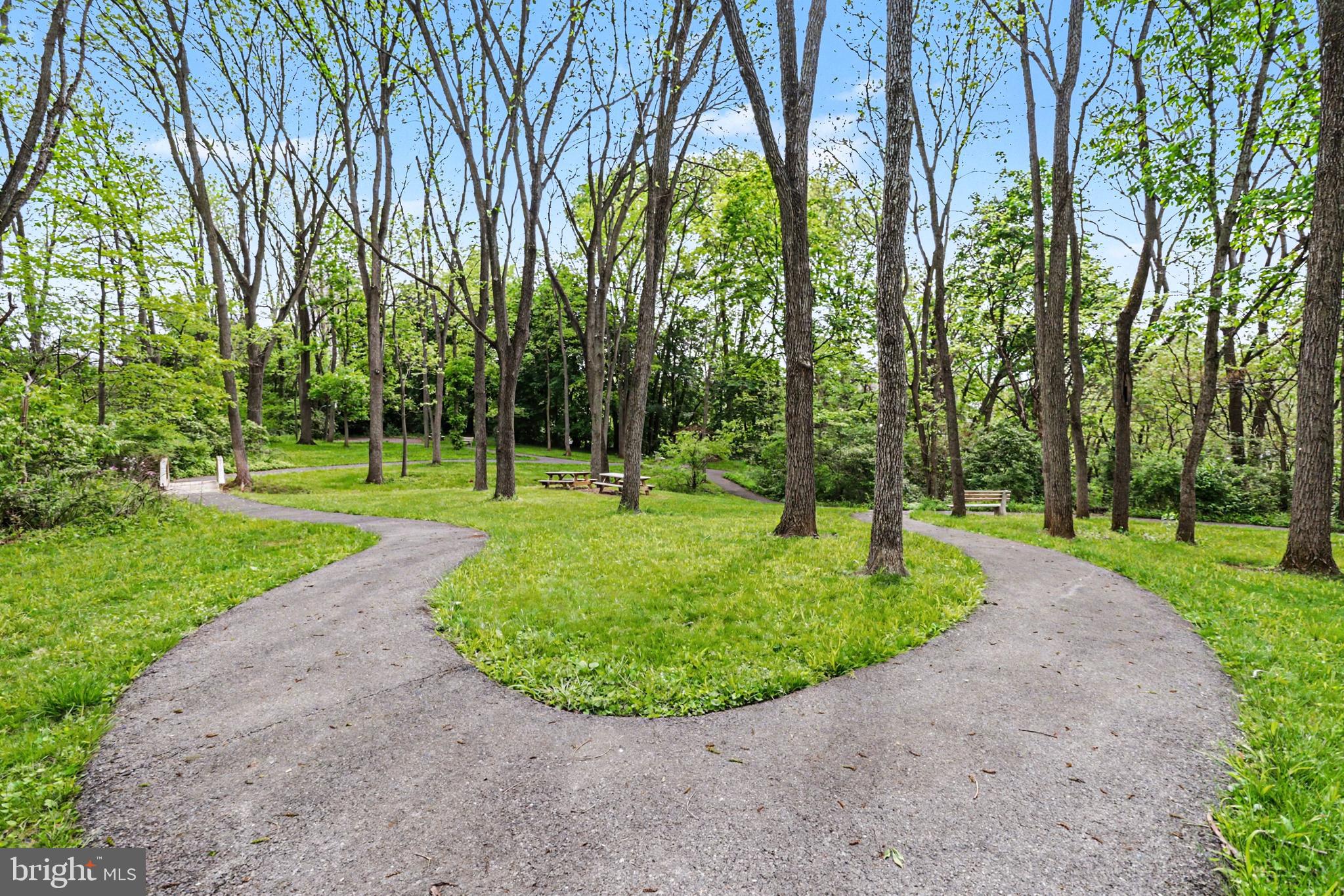 WOODSIDE COURT - Residential
