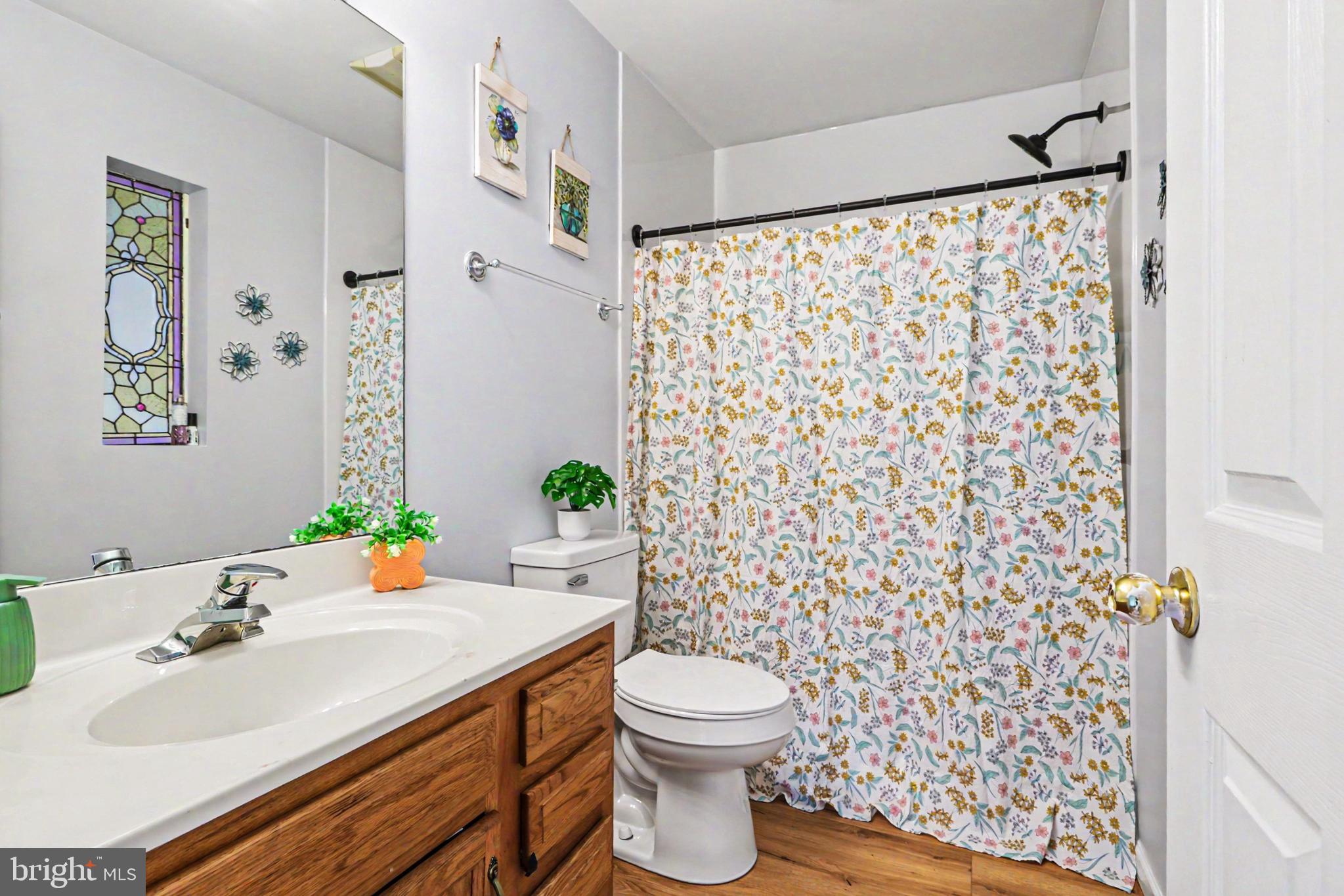 WOODSIDE COURT - Residential