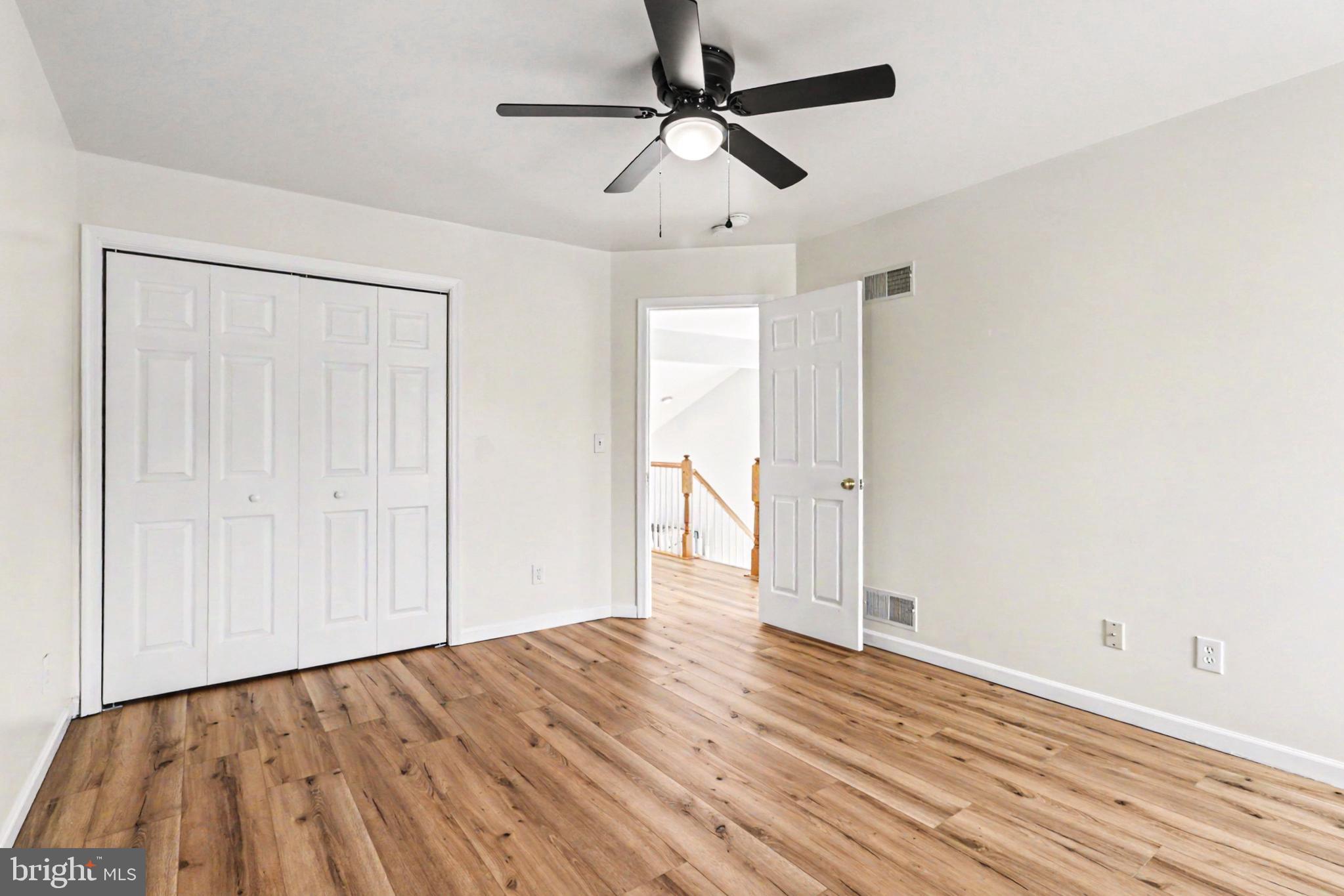 WOODSIDE COURT - Residential