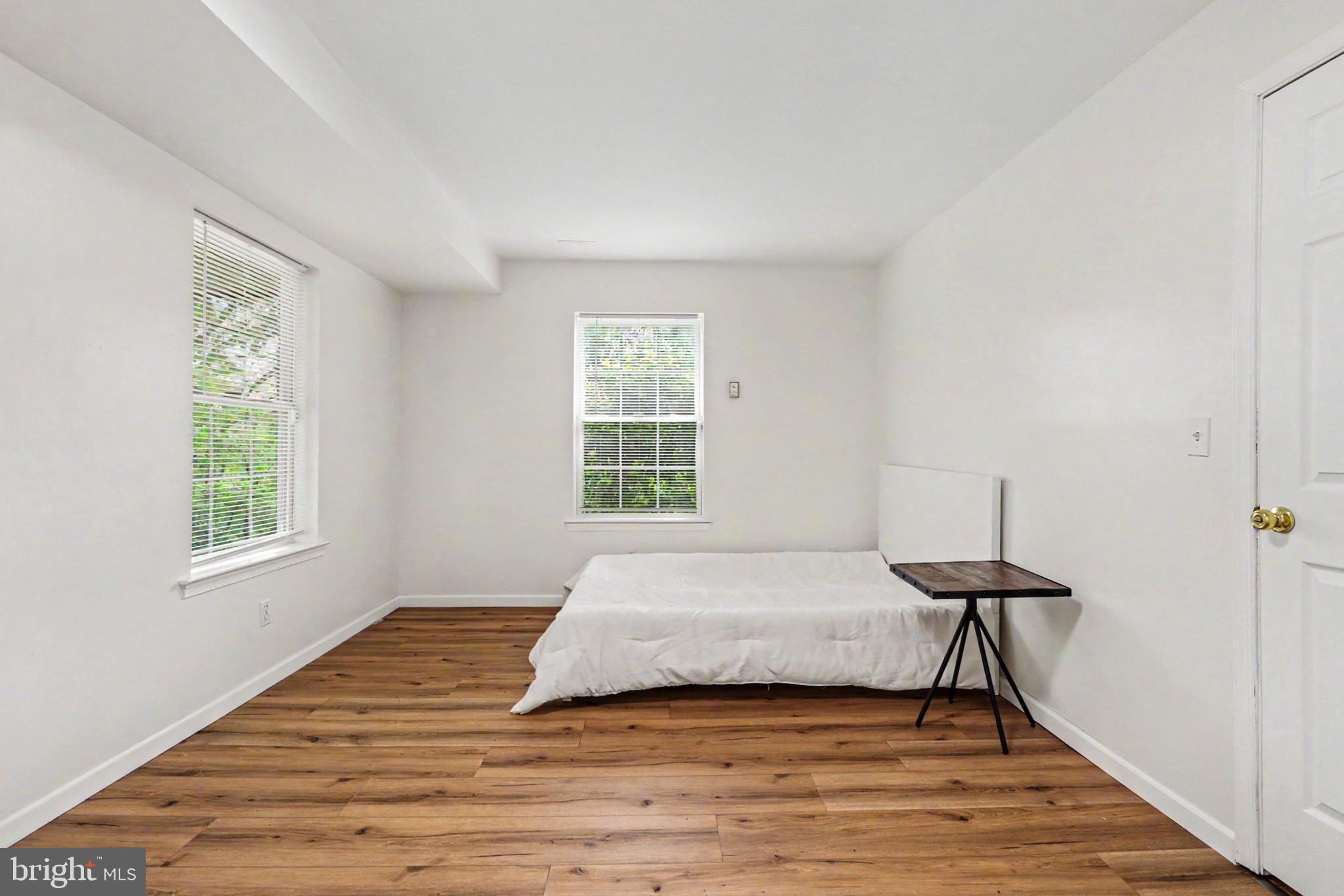 WOODSIDE COURT - Residential