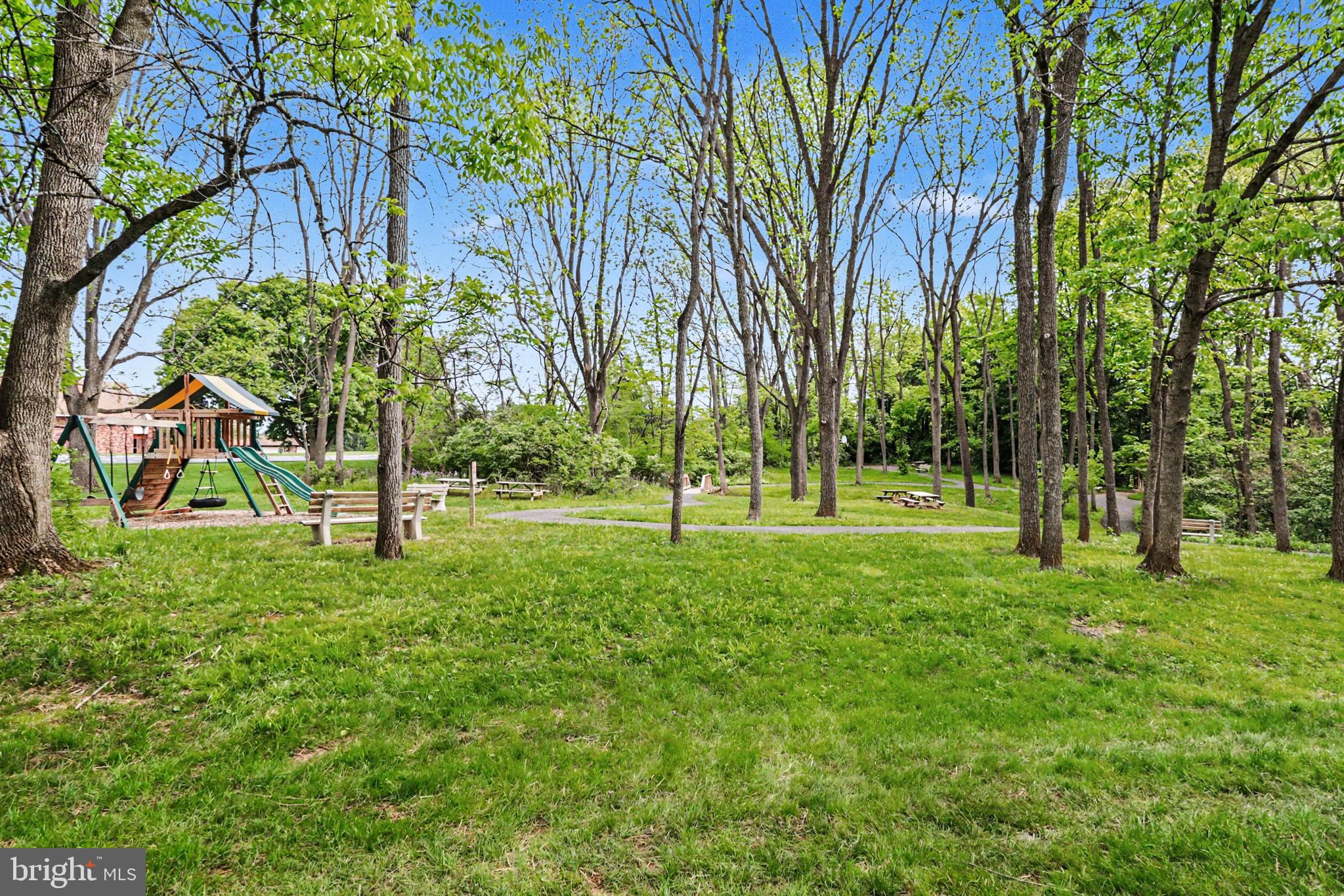 WOODSIDE COURT - Residential