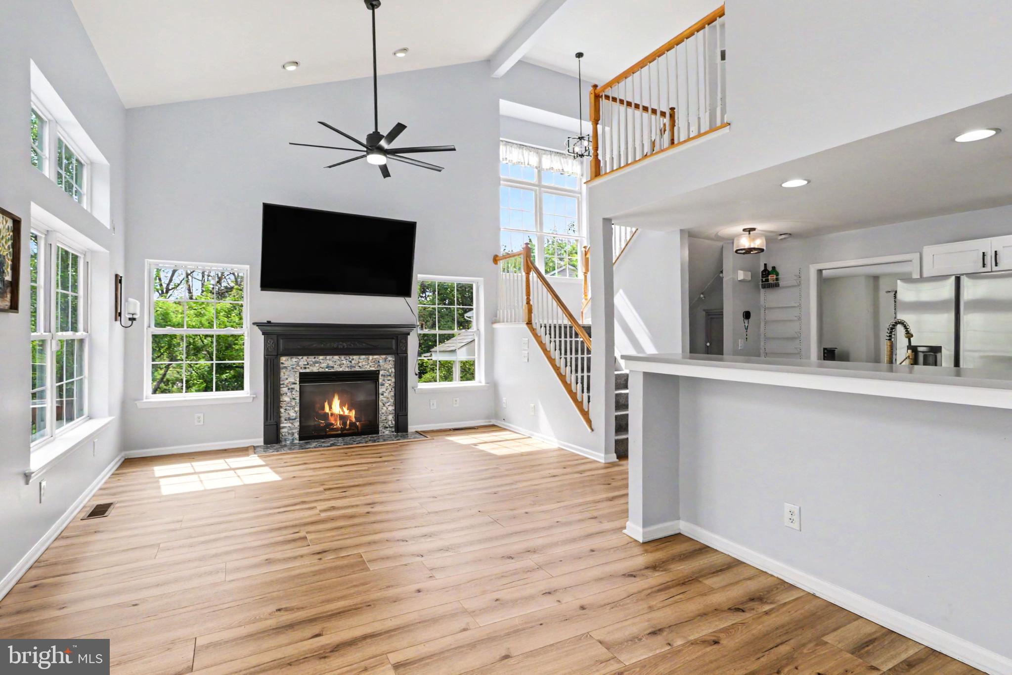 WOODSIDE COURT - Residential