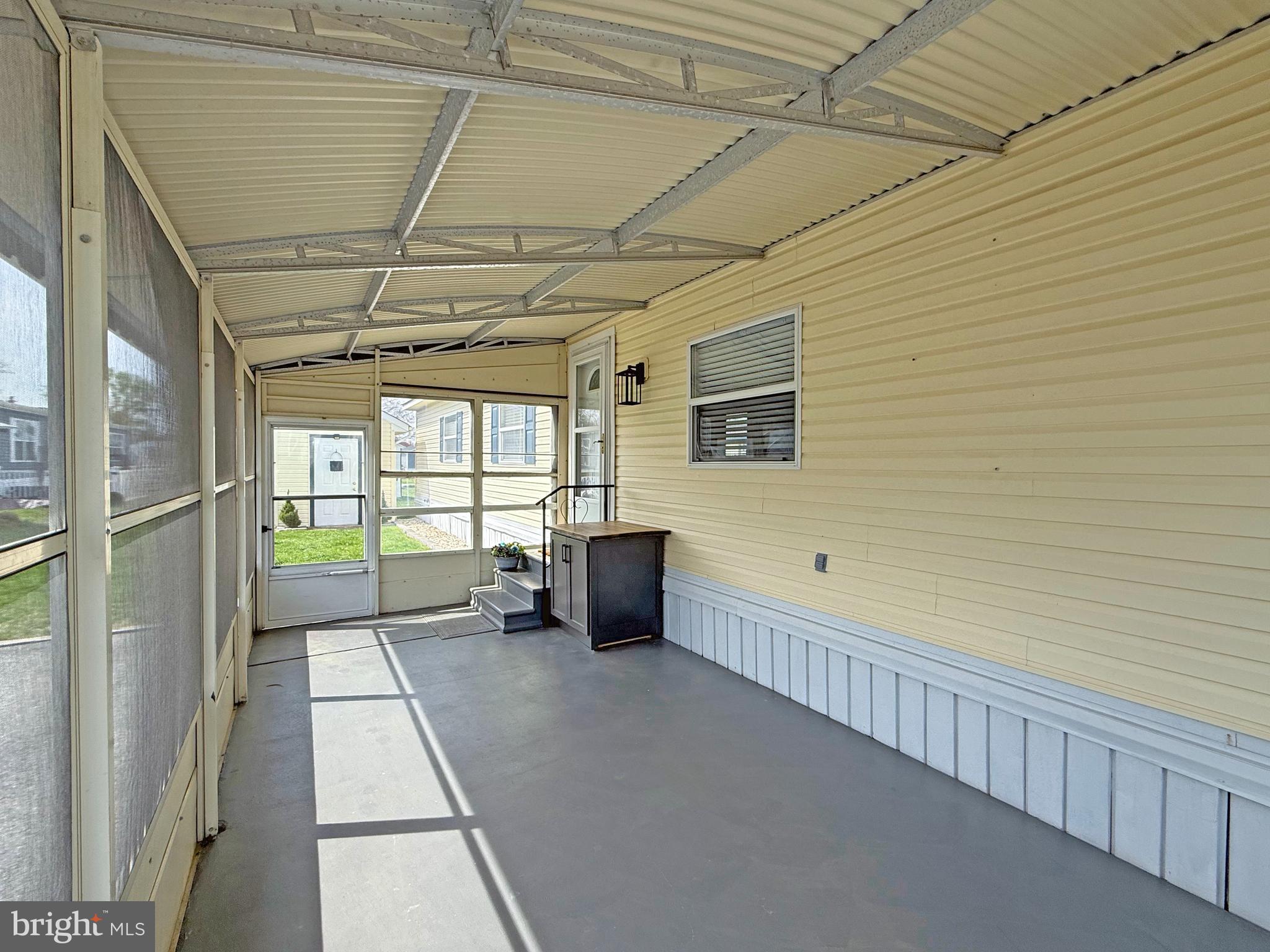 COLONIAL EAST MHP - Residential