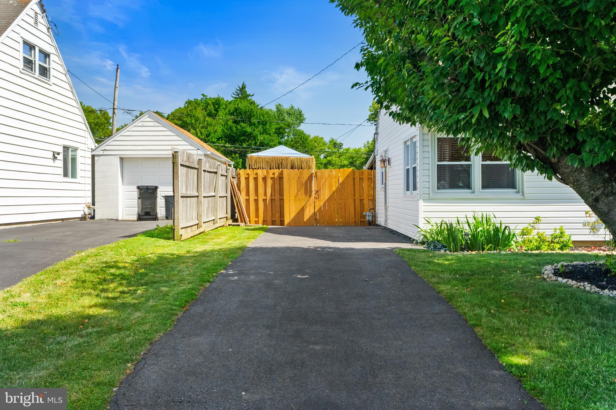 ROSEMONT - Residential