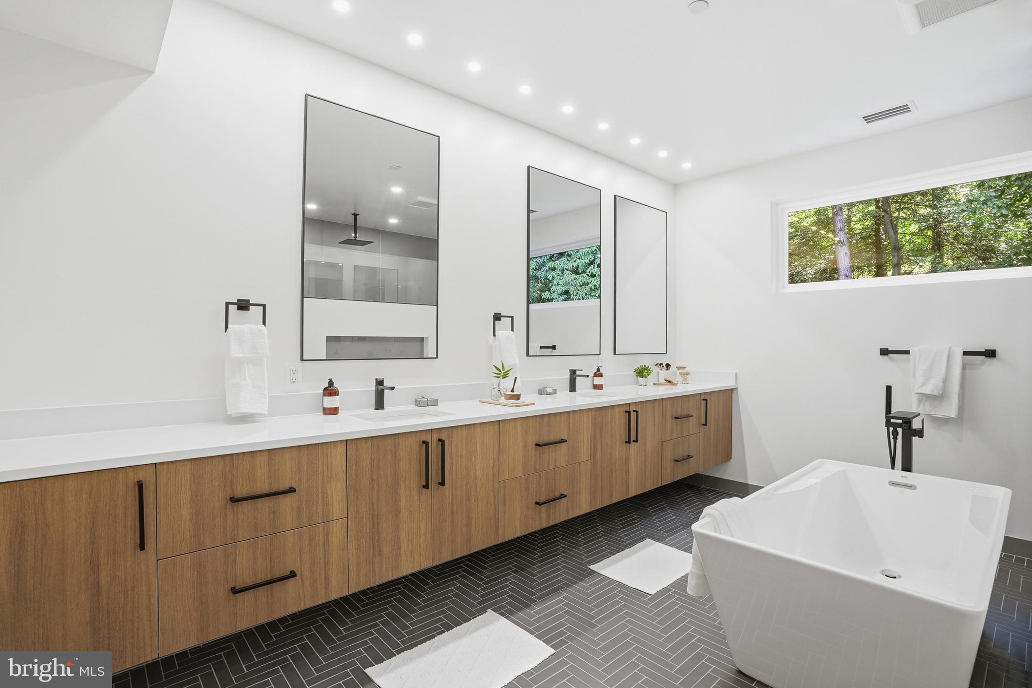 BANNOCKBURN - Residential