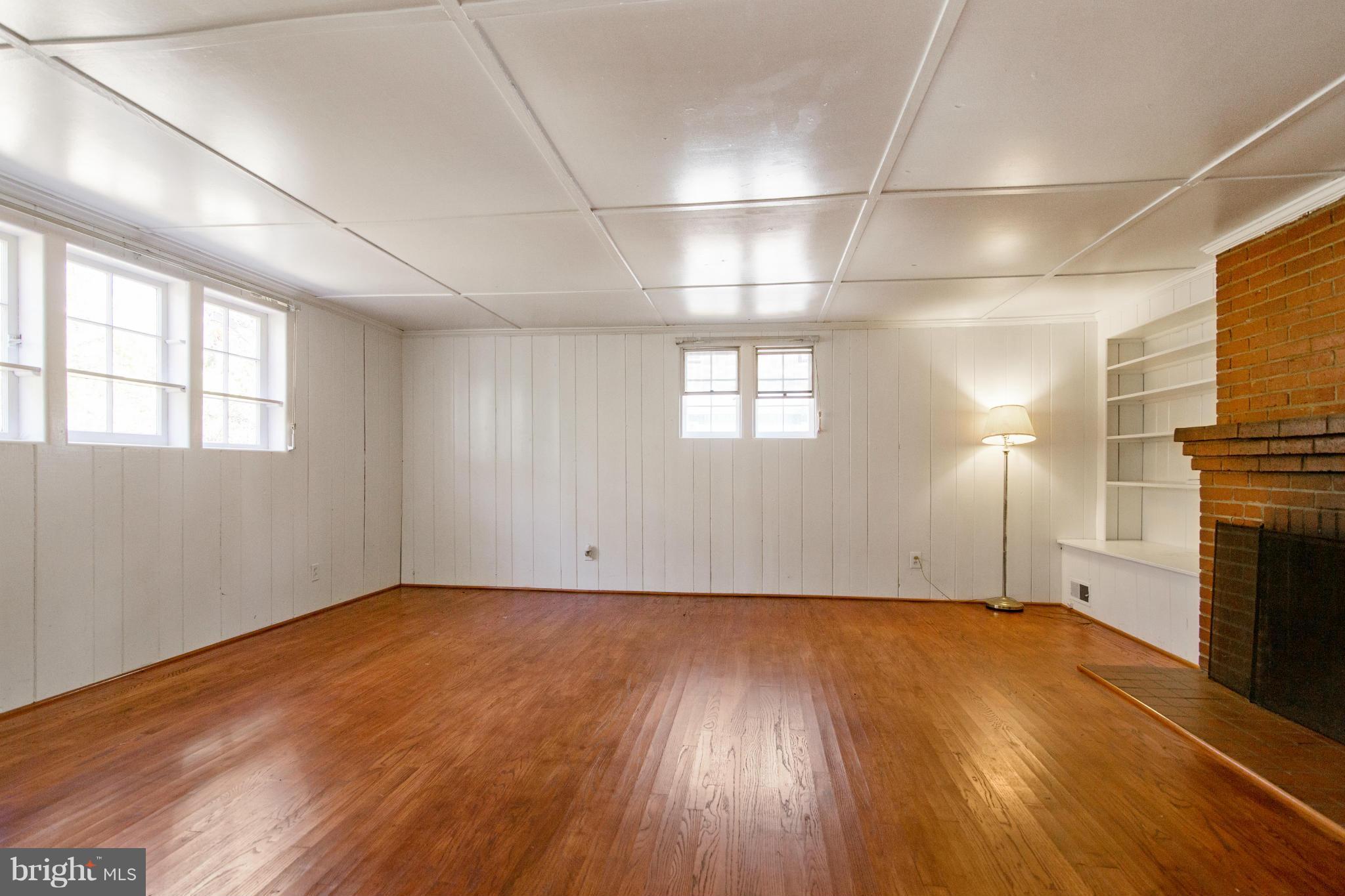 WASHINGTON GROVE - Residential