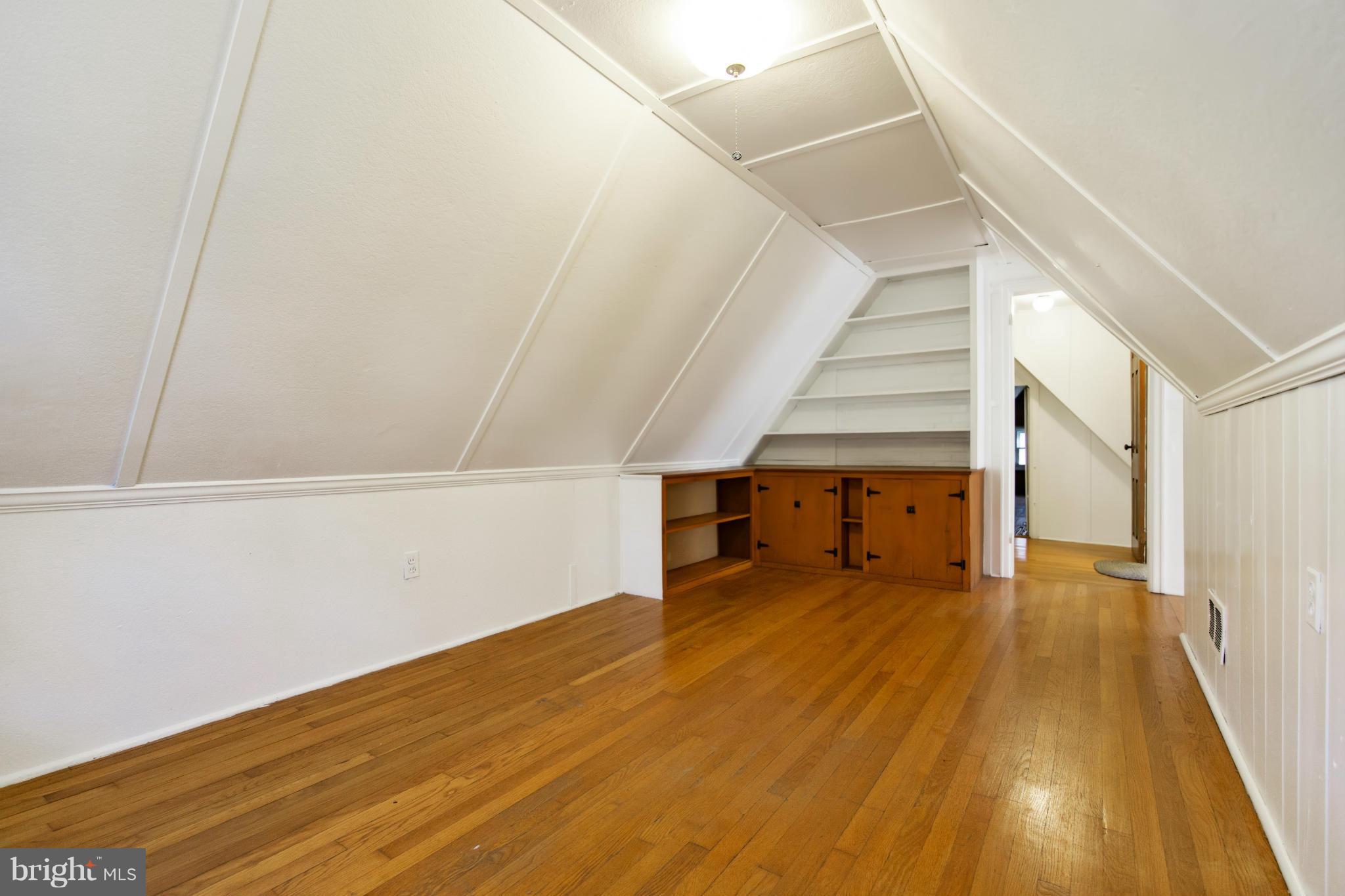 WASHINGTON GROVE - Residential