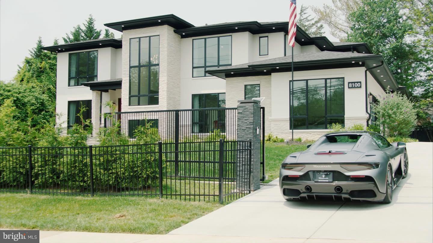 CONDON MANOR OF MCLEAN - Residential