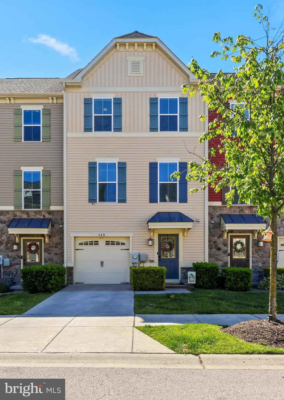 CREEKSIDE VILLAGE - Residential