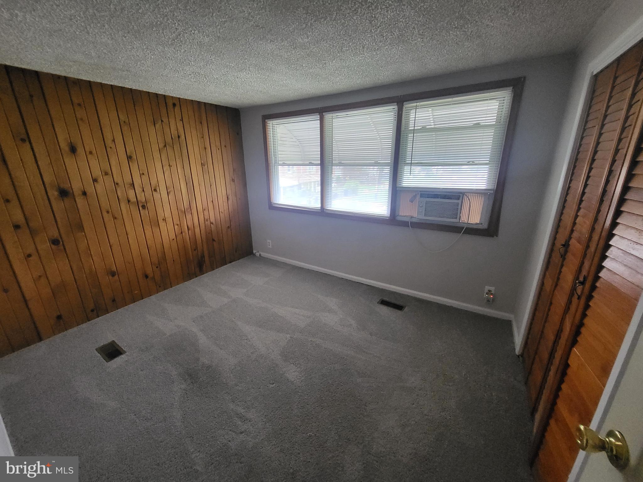 RIVERVIEW - Residential