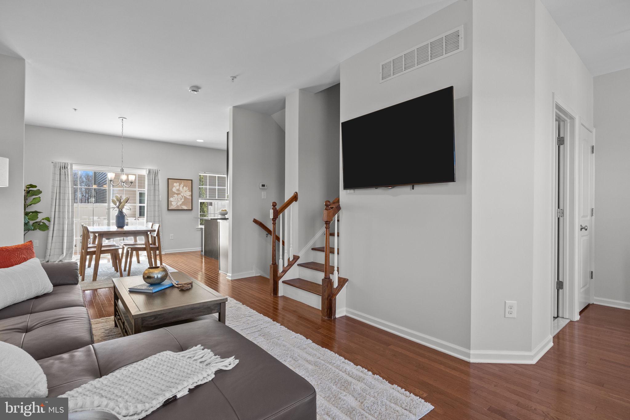 CARRIAGE HILL - Residential