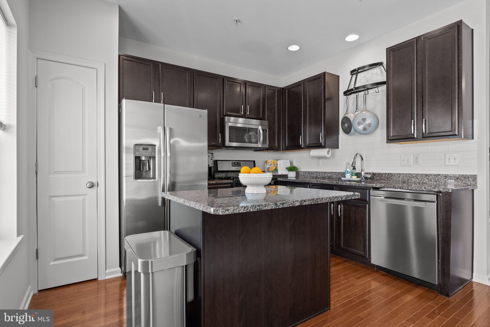 CARRIAGE HILL - Residential