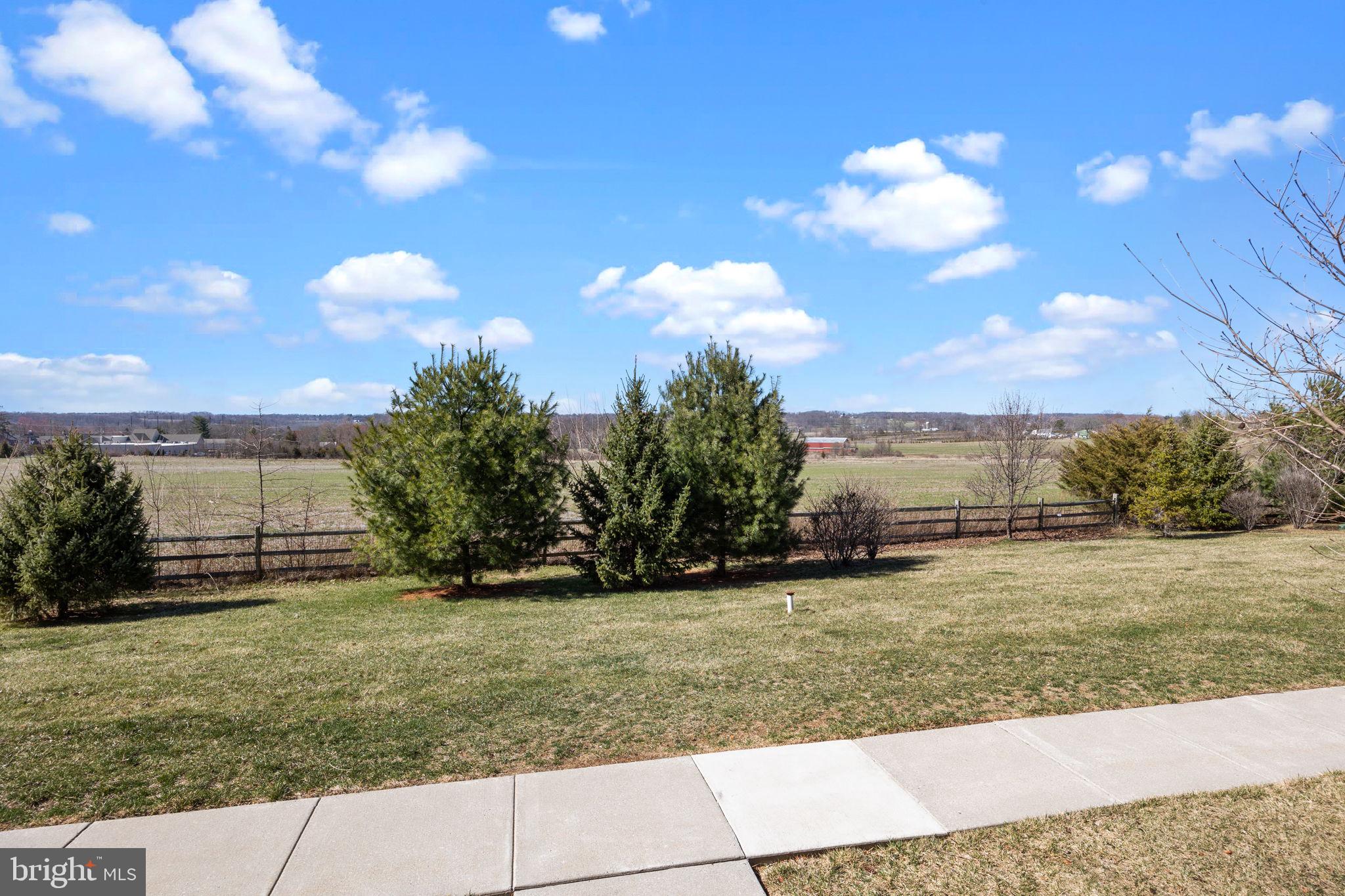 CARRIAGE HILL - Residential