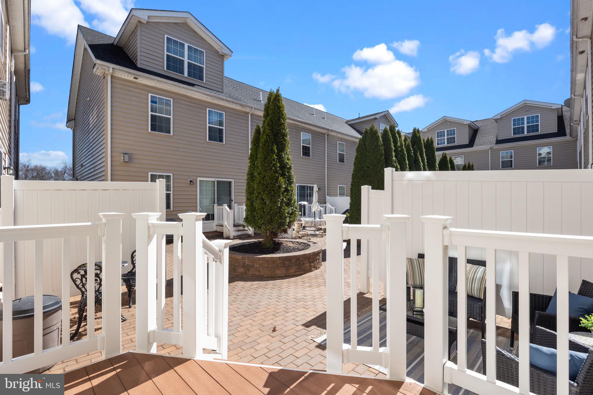 CARRIAGE HILL - Residential