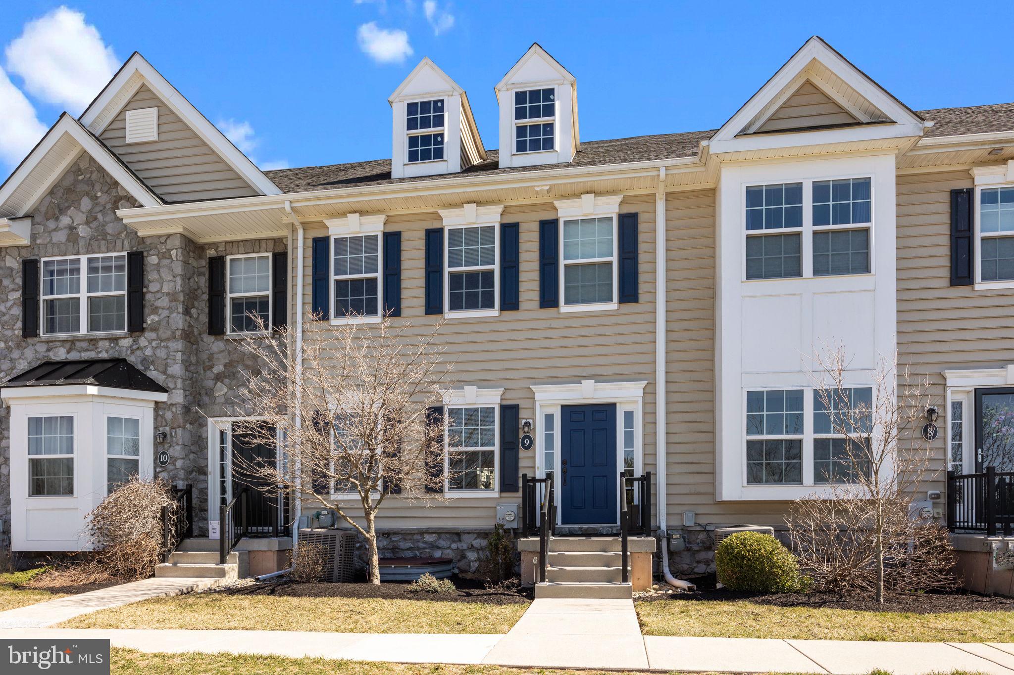 CARRIAGE HILL - Residential