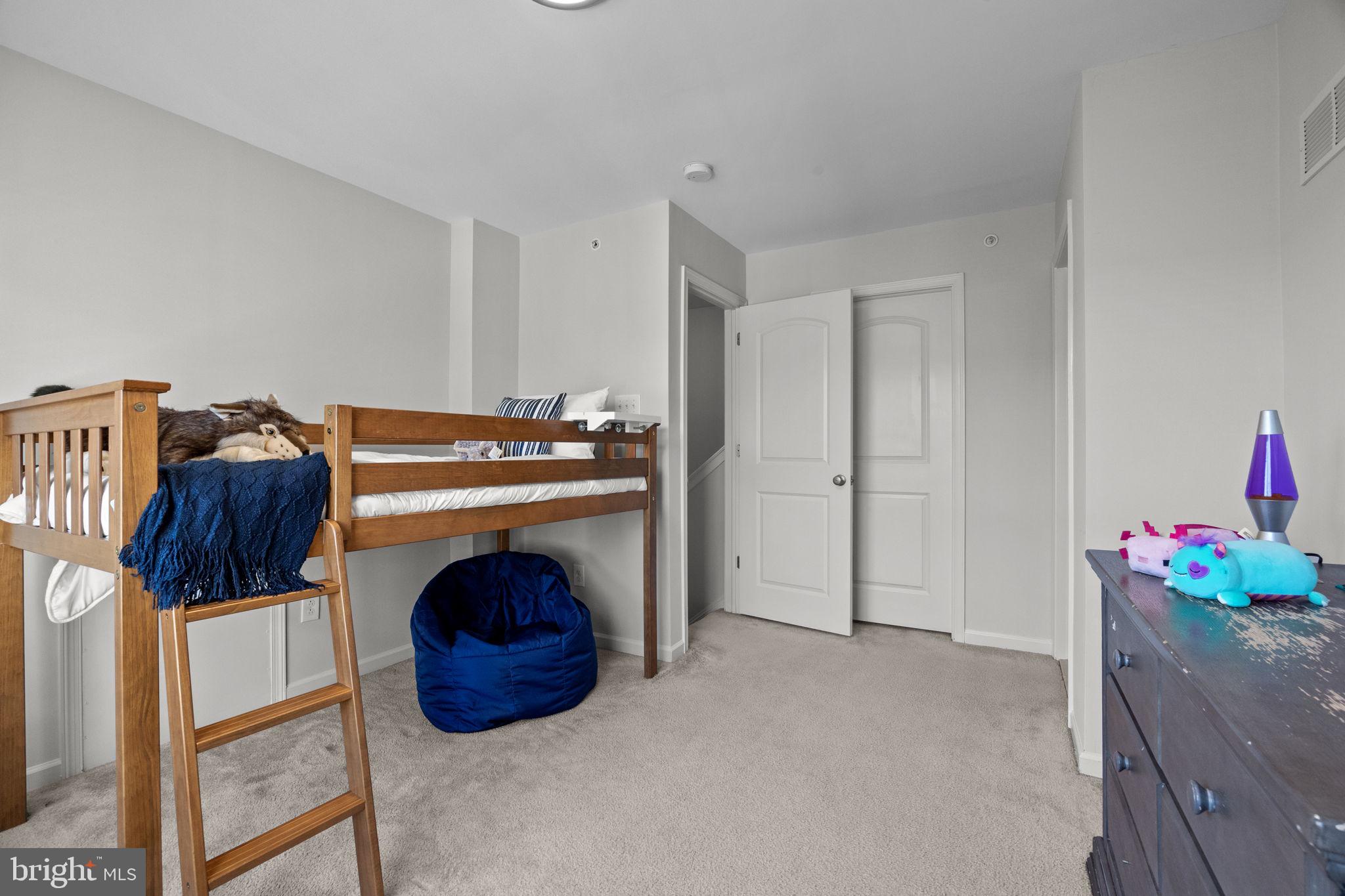 CARRIAGE HILL - Residential