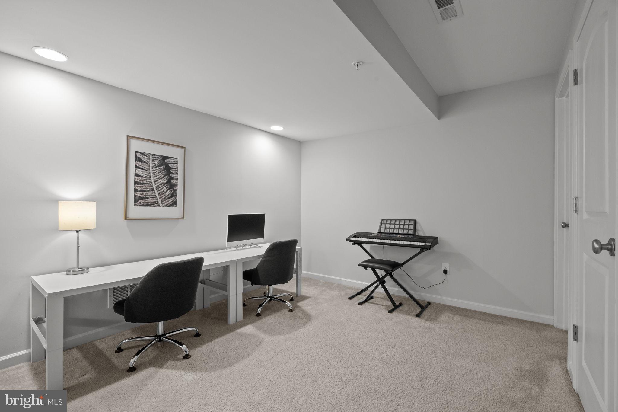 CARRIAGE HILL - Residential