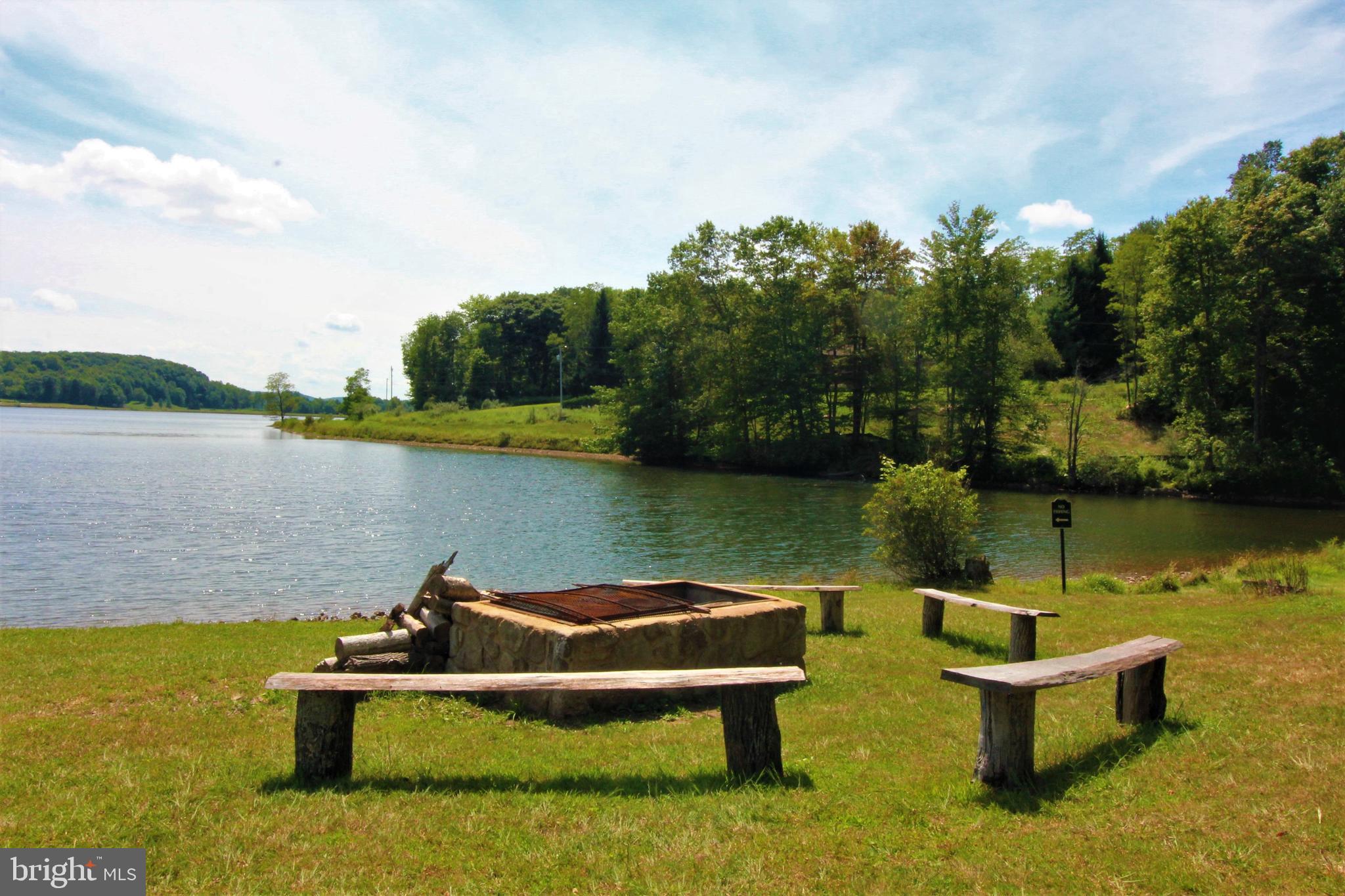 ALPINE LAKE  RESORT - Land