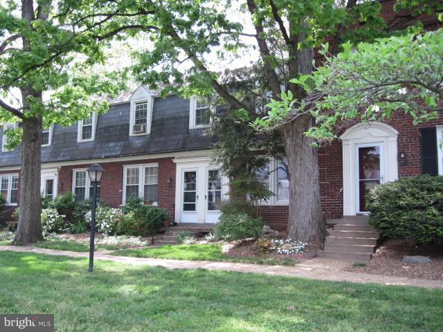 BEAUTIFUL and Move-in Ready-2LVL-UPDATED TH/Condo in Park like setting>Gorgeous, eat-in kit w/GRANITE, newer cabinets, wine rack & gas cooking>Gleaming wood flroors>Big bedroom w/2 closets>Ceramic tile bath>Private deck off kitchen>Washer/Dryer in Unit>Walk to pool, restaurants, shopping, groceries & MORE>Commuters dream with a direct bus to Metro/DC & Easy Access to Rt 50, 395, 495,DC, Crystal City (New Amazon location) & Pentagon
