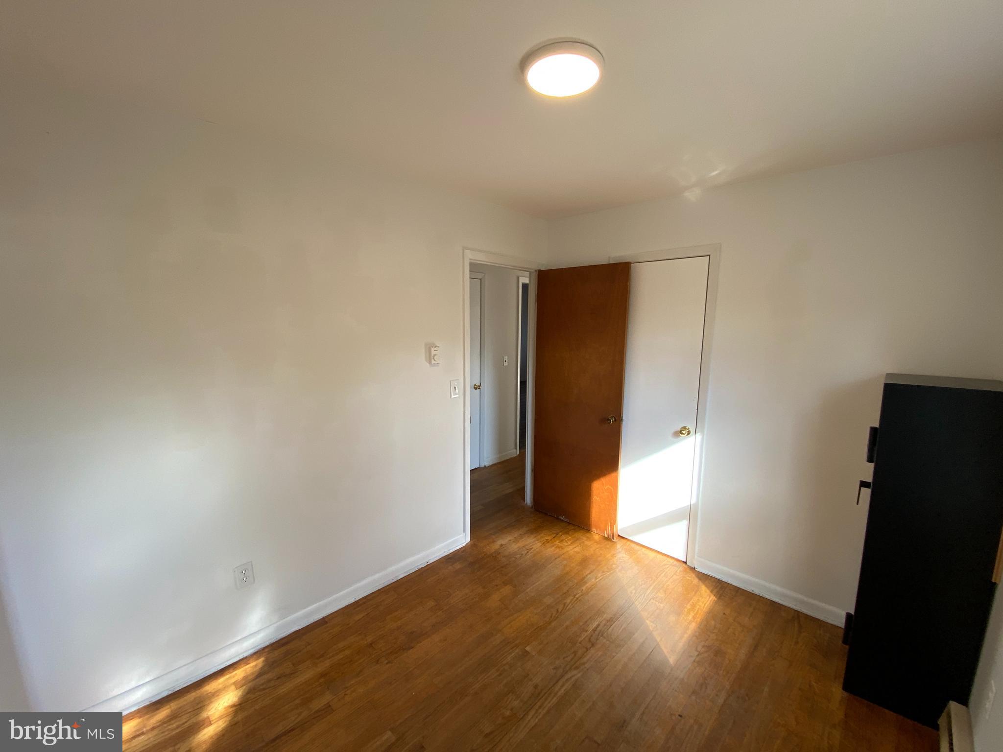 LOUISA - Residential Lease
