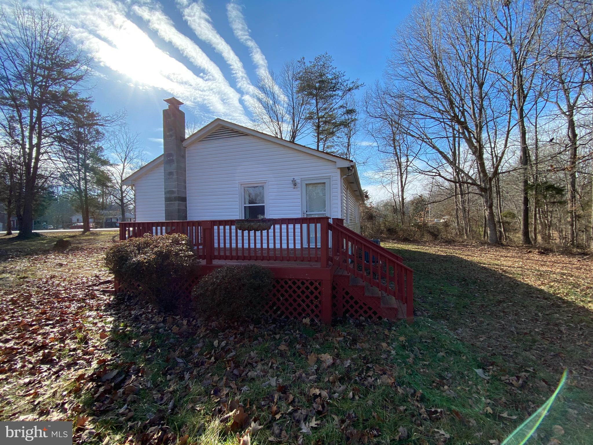 LOUISA - Residential Lease