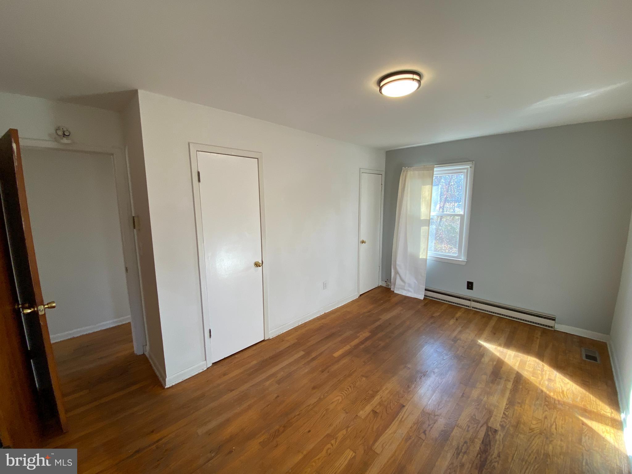 LOUISA - Residential Lease