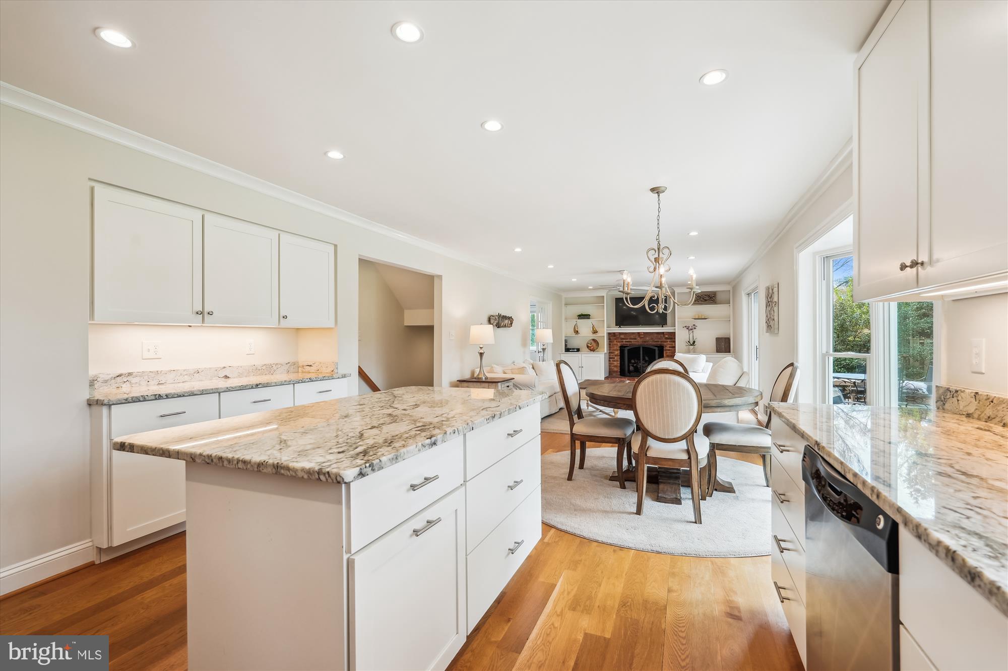 MCLEAN KNOLLS - Residential