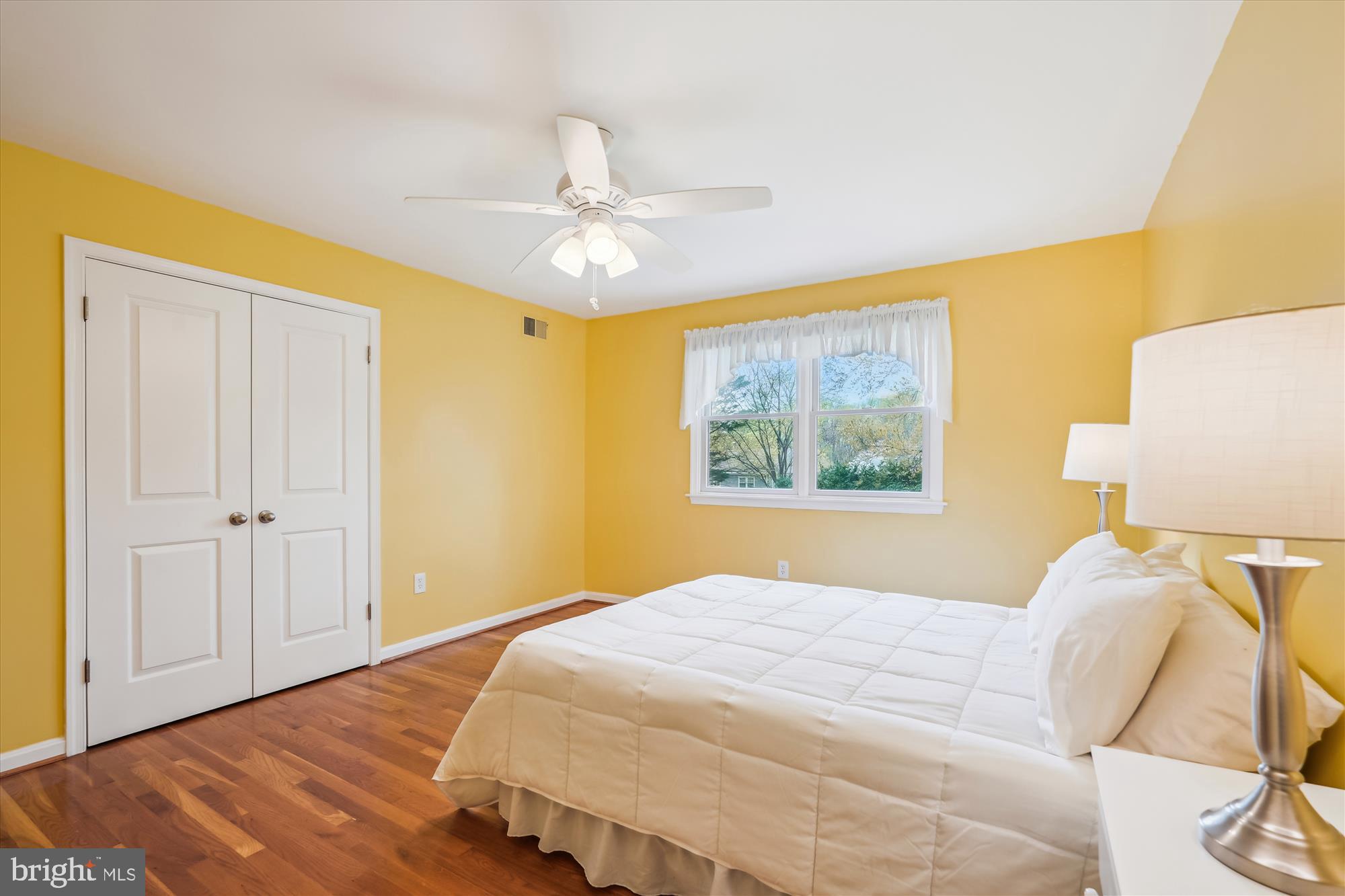 MCLEAN KNOLLS - Residential