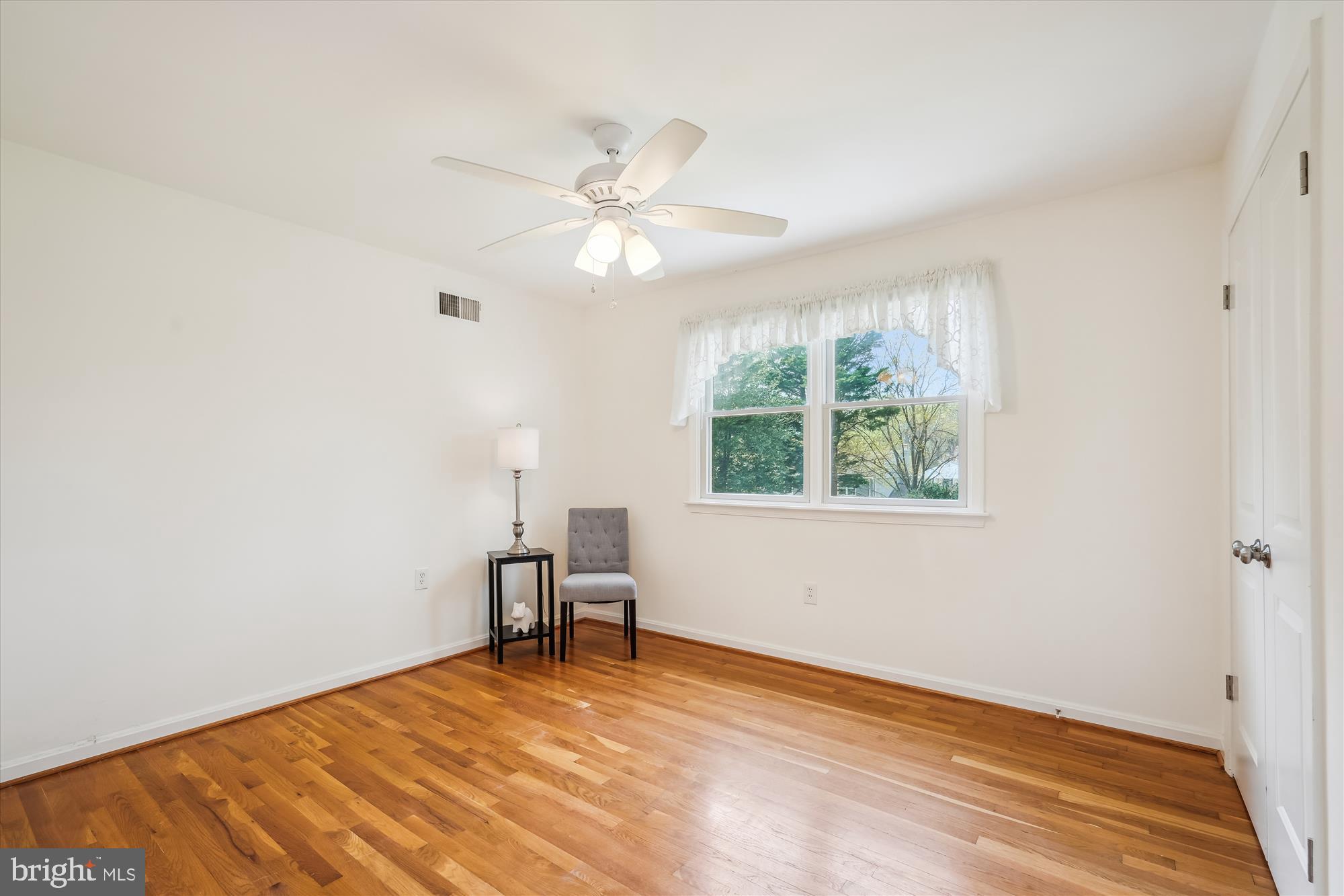 MCLEAN KNOLLS - Residential