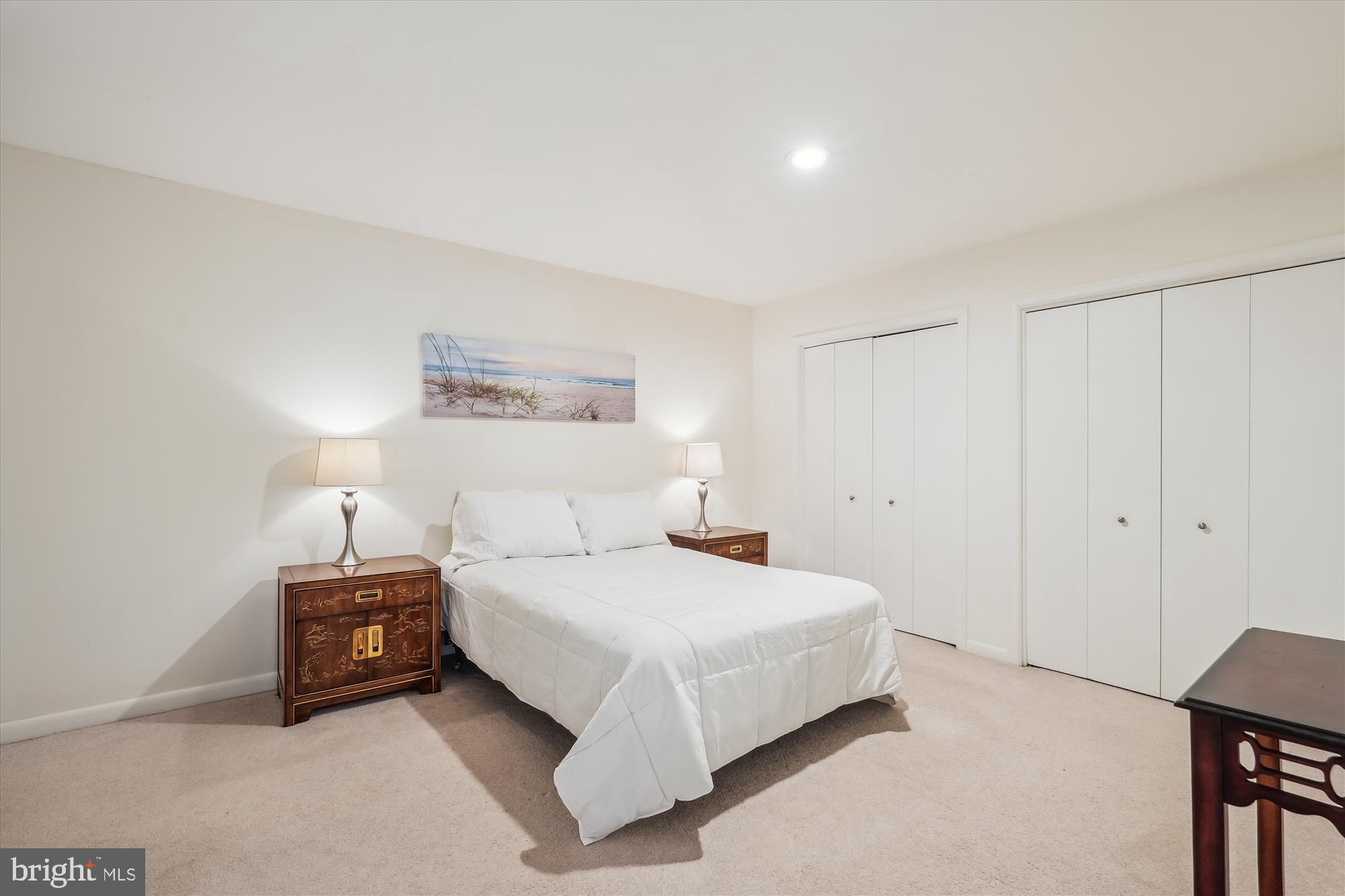 MCLEAN KNOLLS - Residential