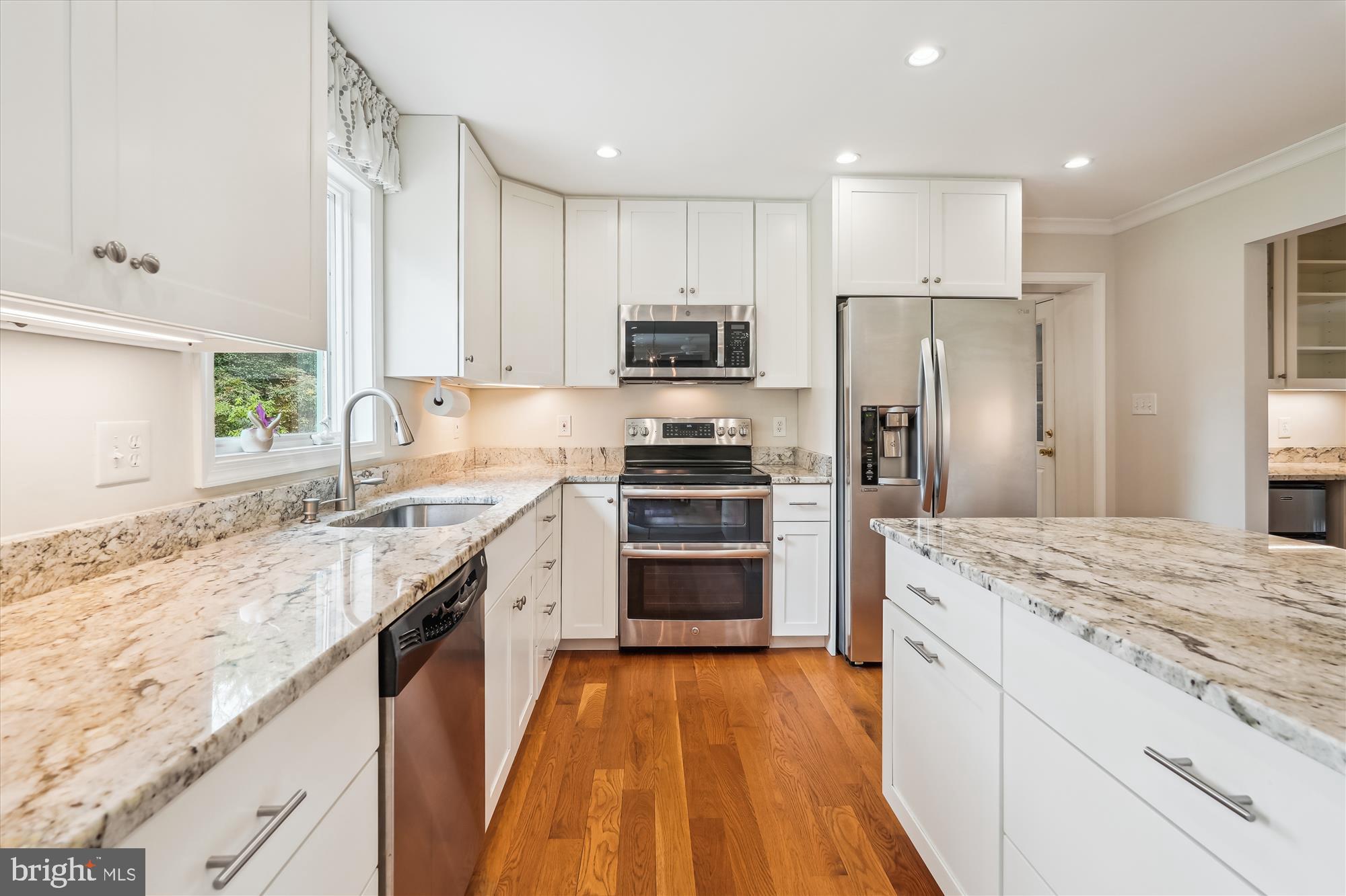 MCLEAN KNOLLS - Residential