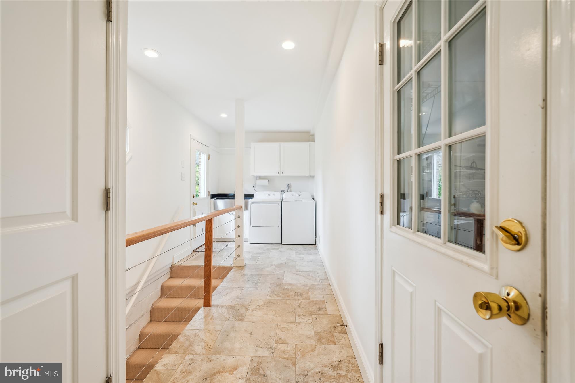 MCLEAN KNOLLS - Residential