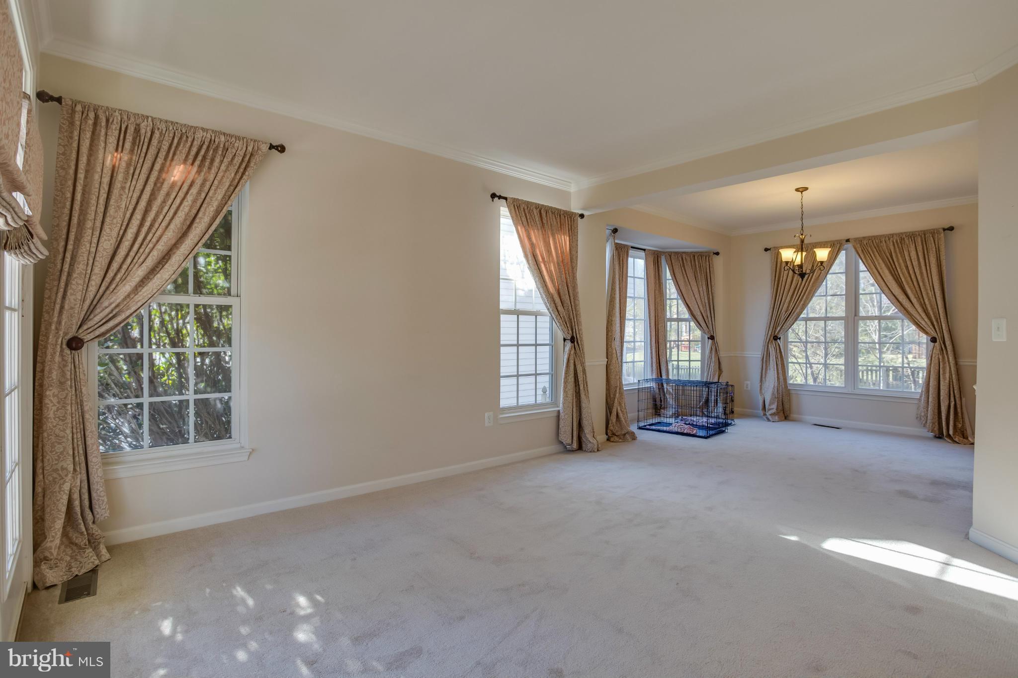SOUTH RIDING - Residential